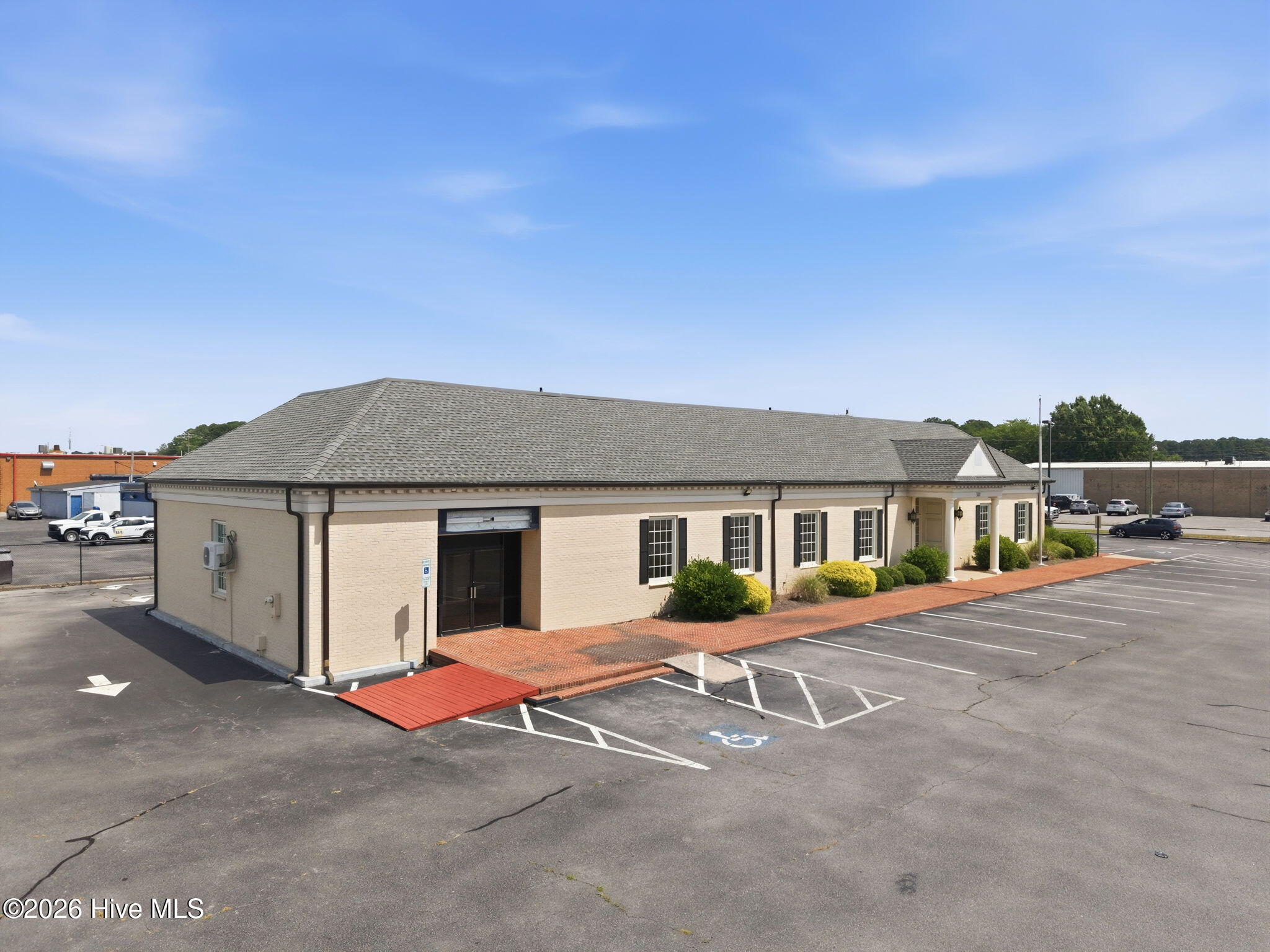 3111 S Memorial Drive — photo
