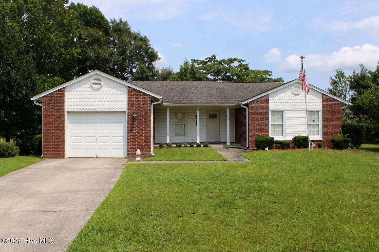 104 Bayer Court — photo