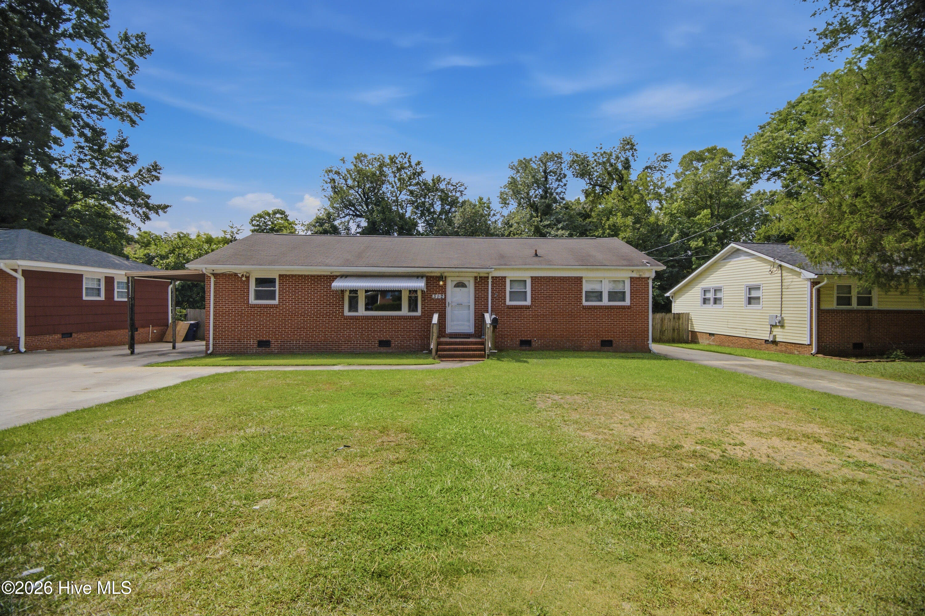 312 White Oak Street — photo