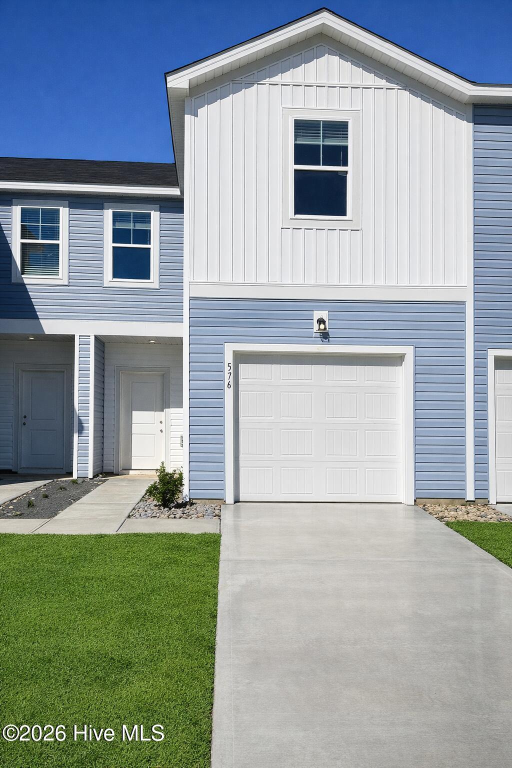 605 Sandy Hollow Drive — photo