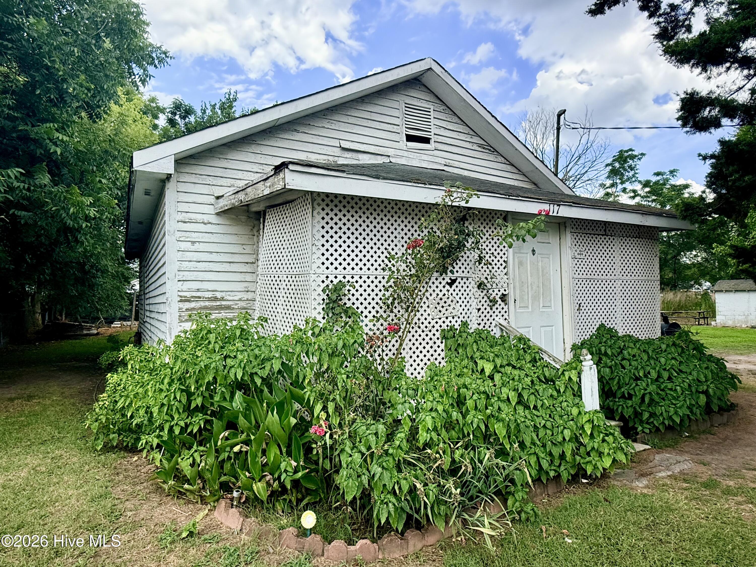 117 E Church Street — photo