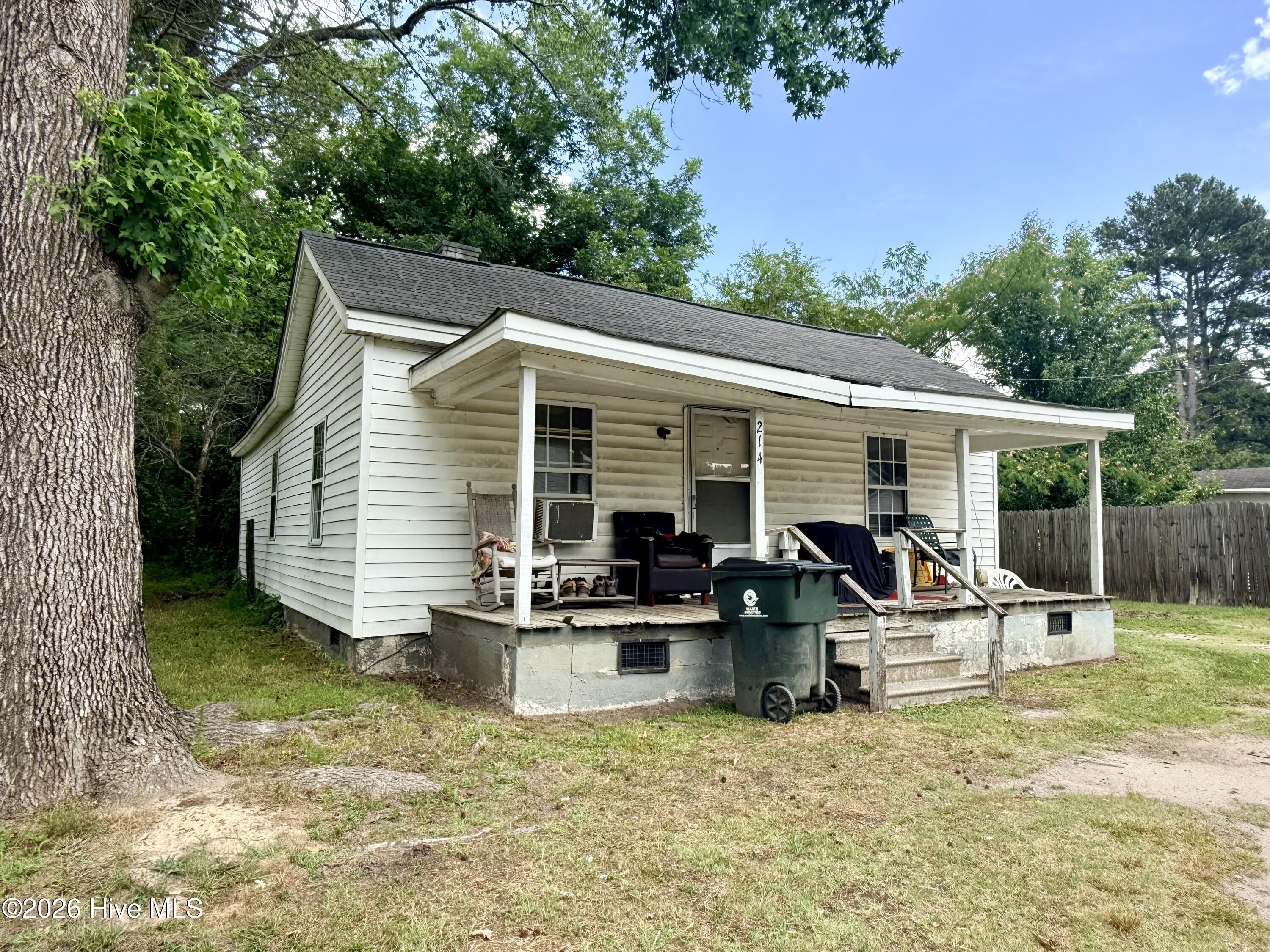 214 Louis Jenkins Drive — photo