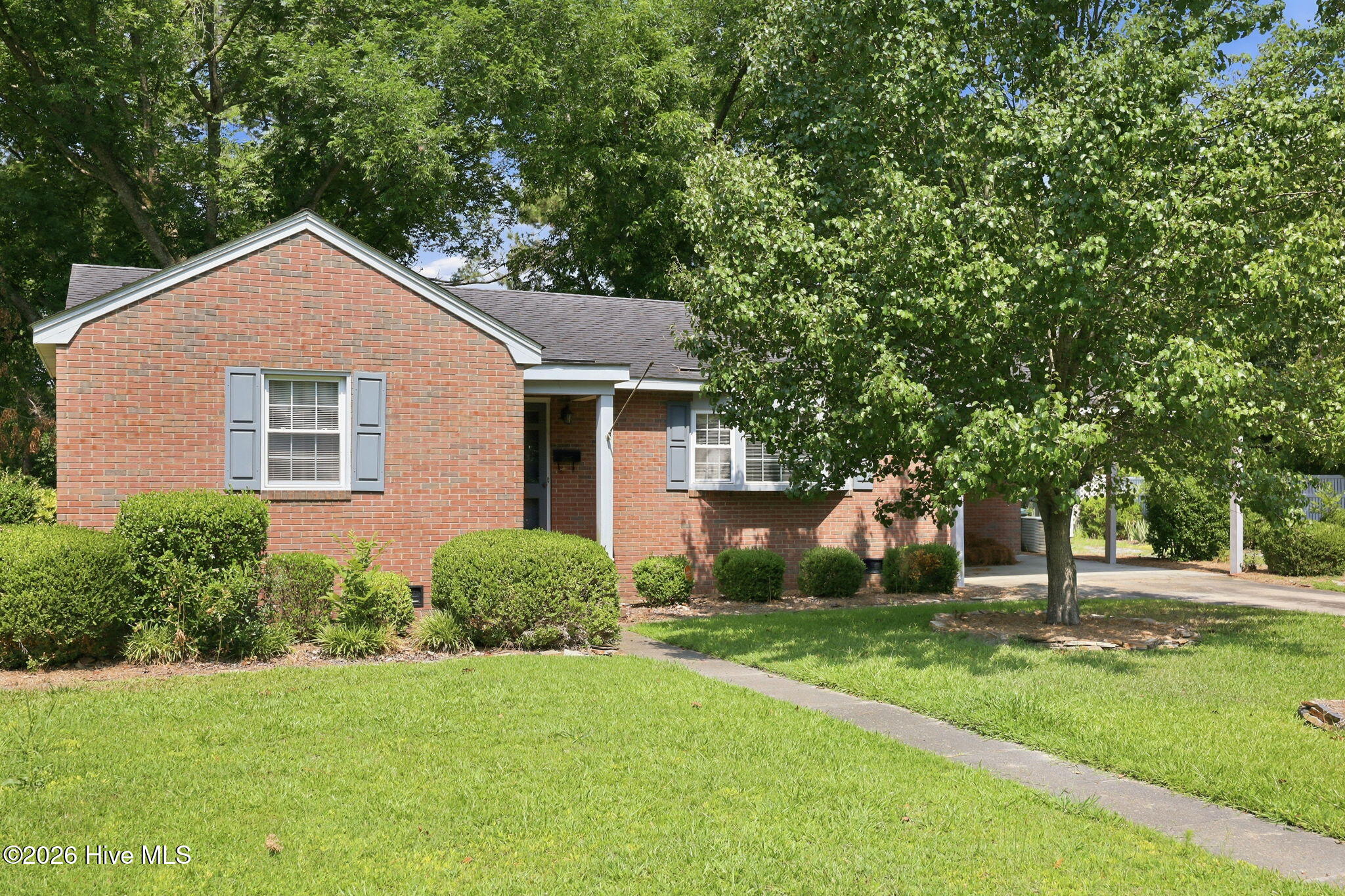 3284 N Walnut Street — photo