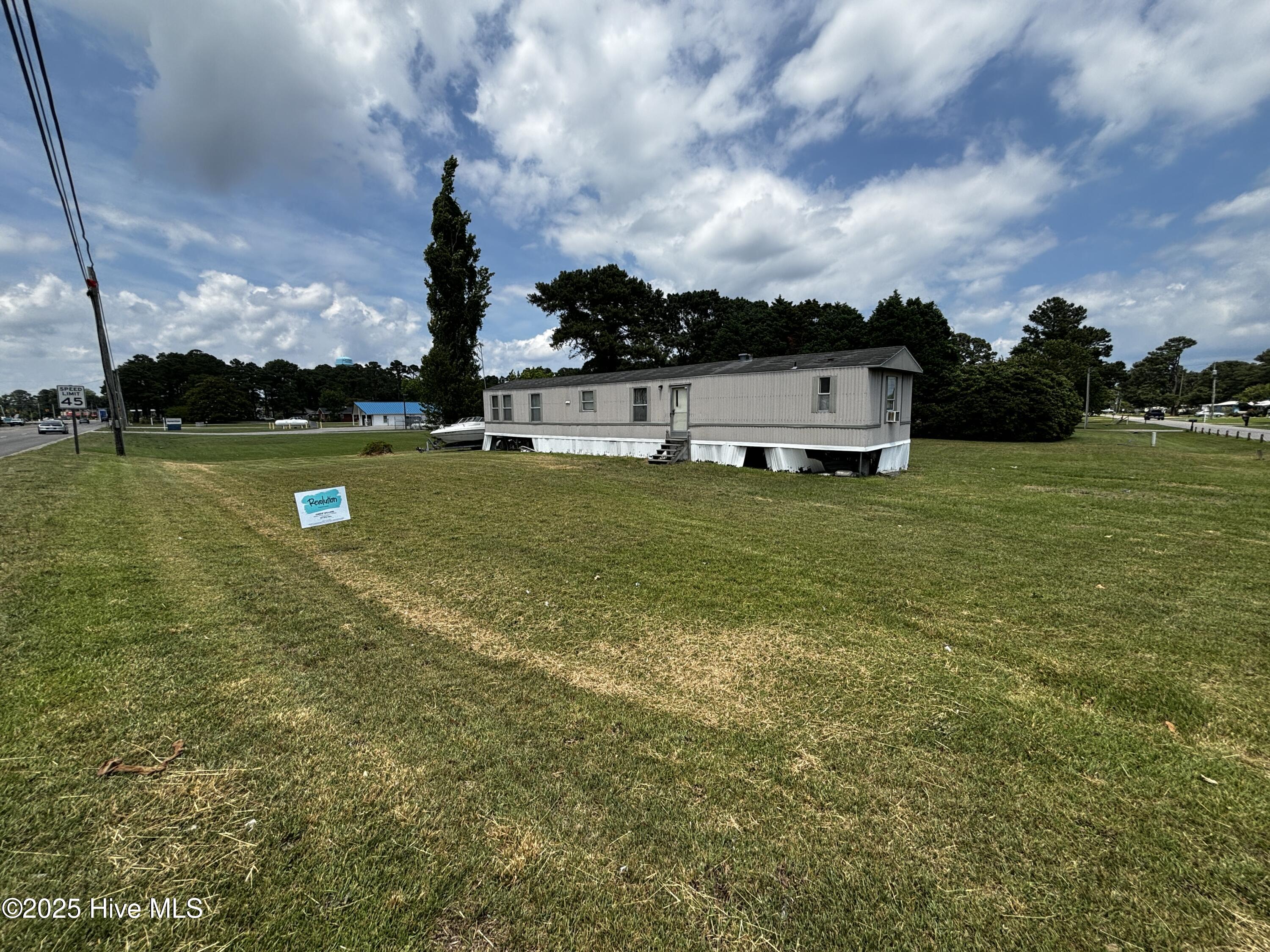 101 Edgewater Drive — photo