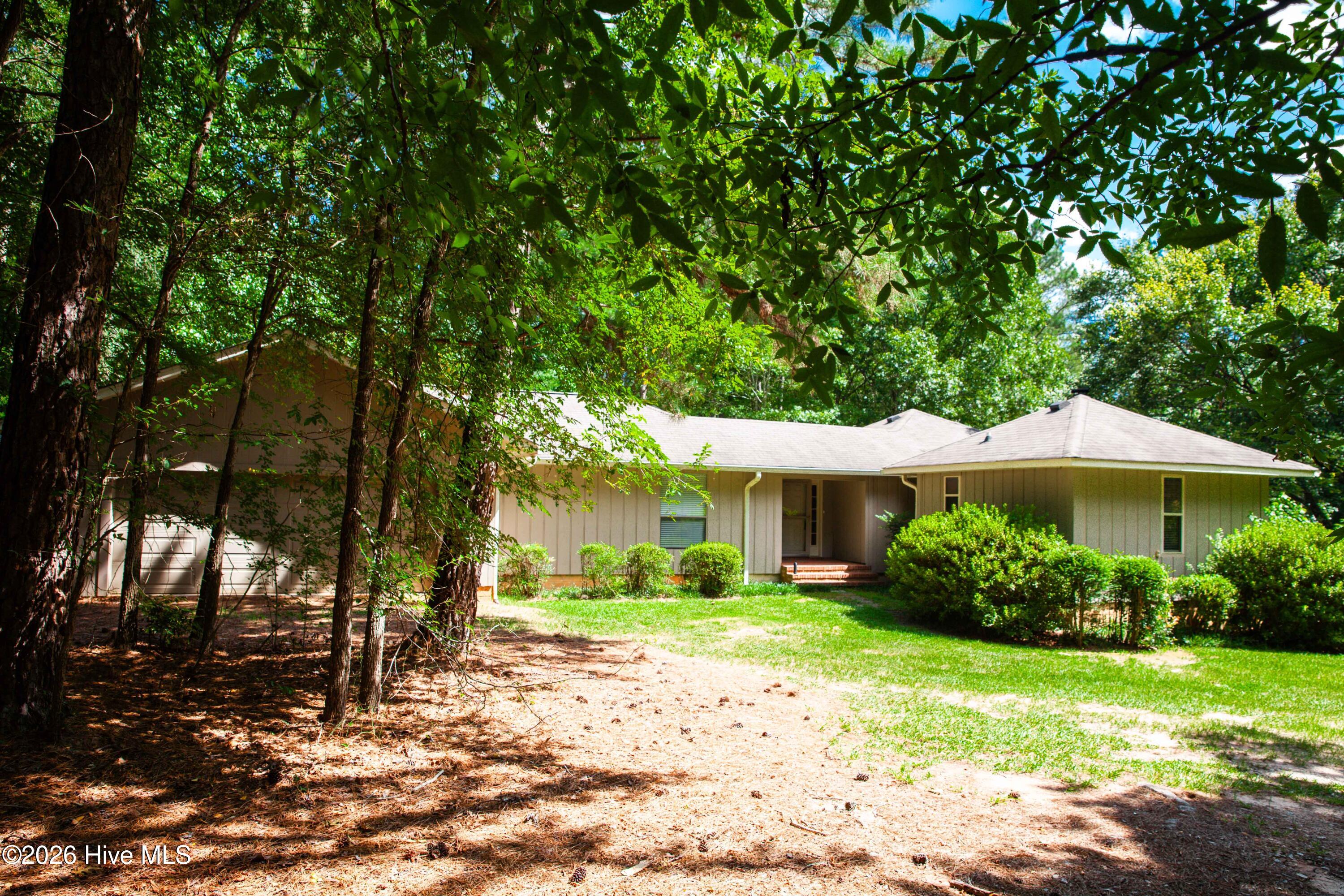 6768 Cobbham Road — photo