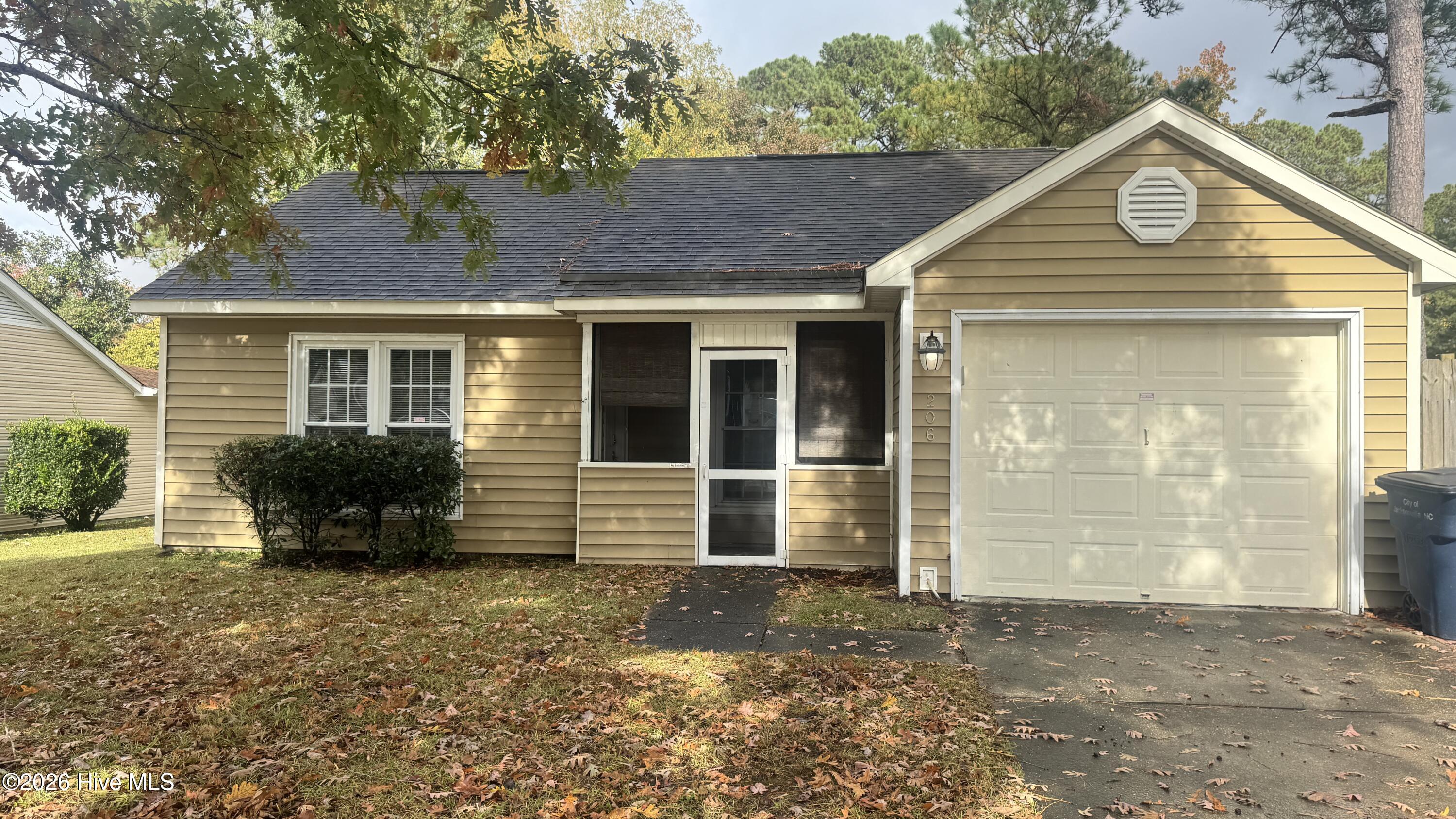 206 Wedgewood Drive — photo