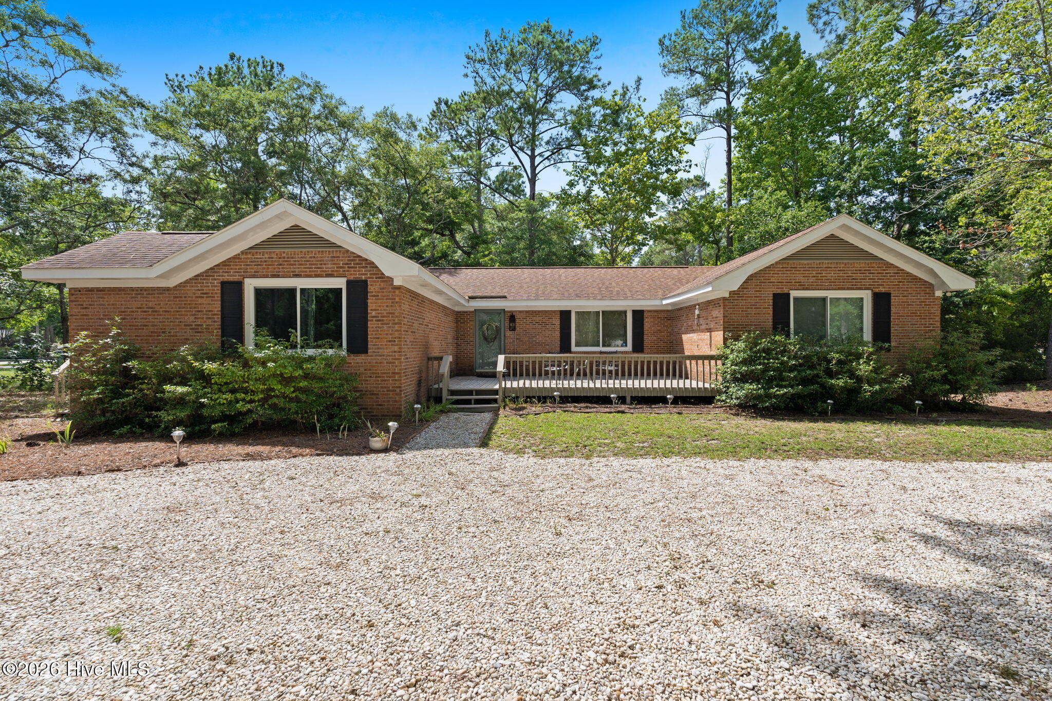 1 Golfview Court — photo