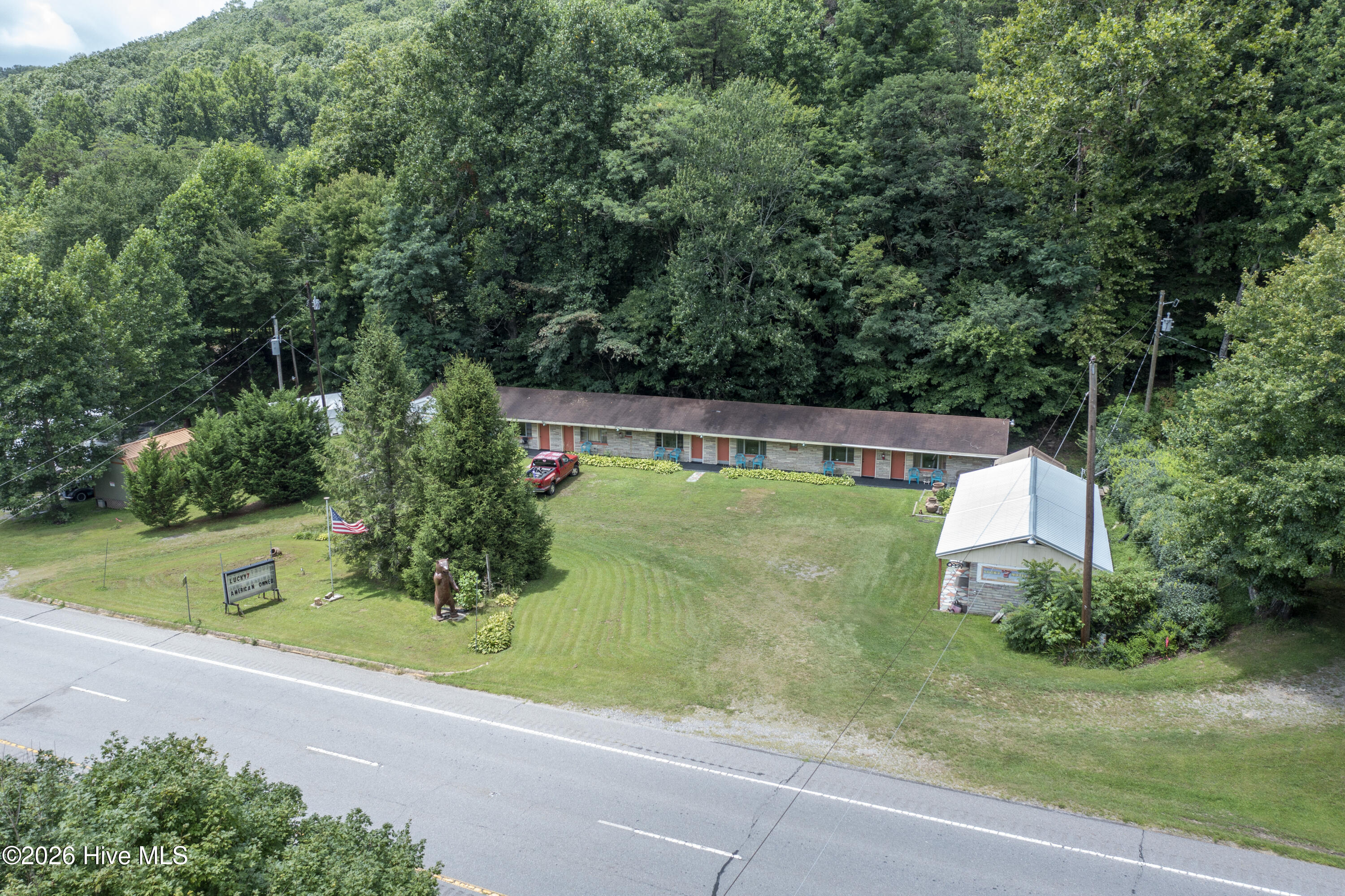 19853 W US 64 — photo