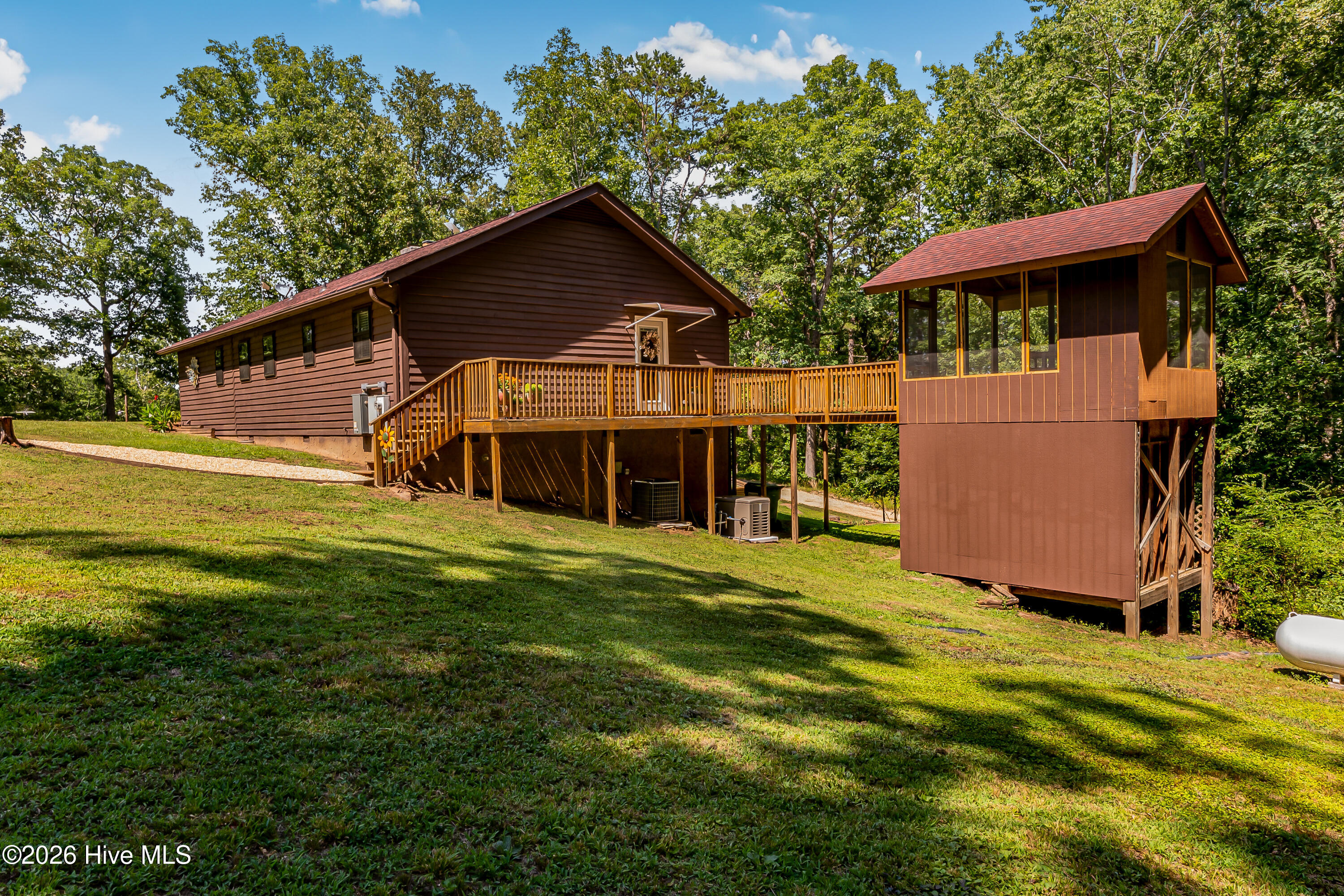 600 Winding Creek Drive — photo