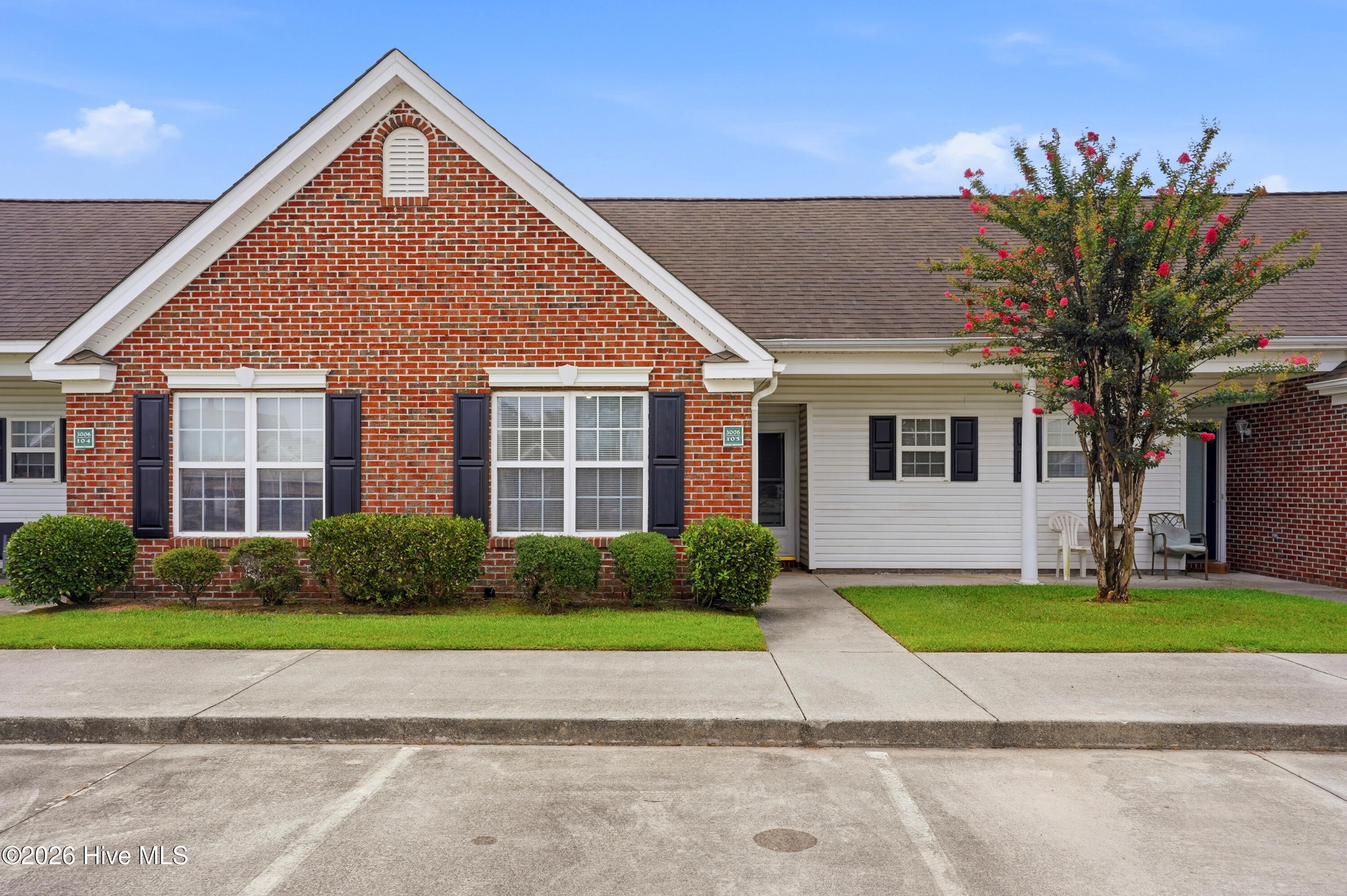 3006 Lauren Place Drive 105 — photo