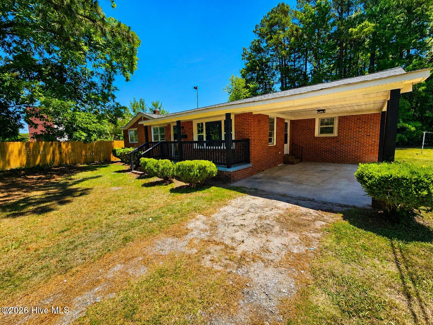 704 N Grimes Street — photo