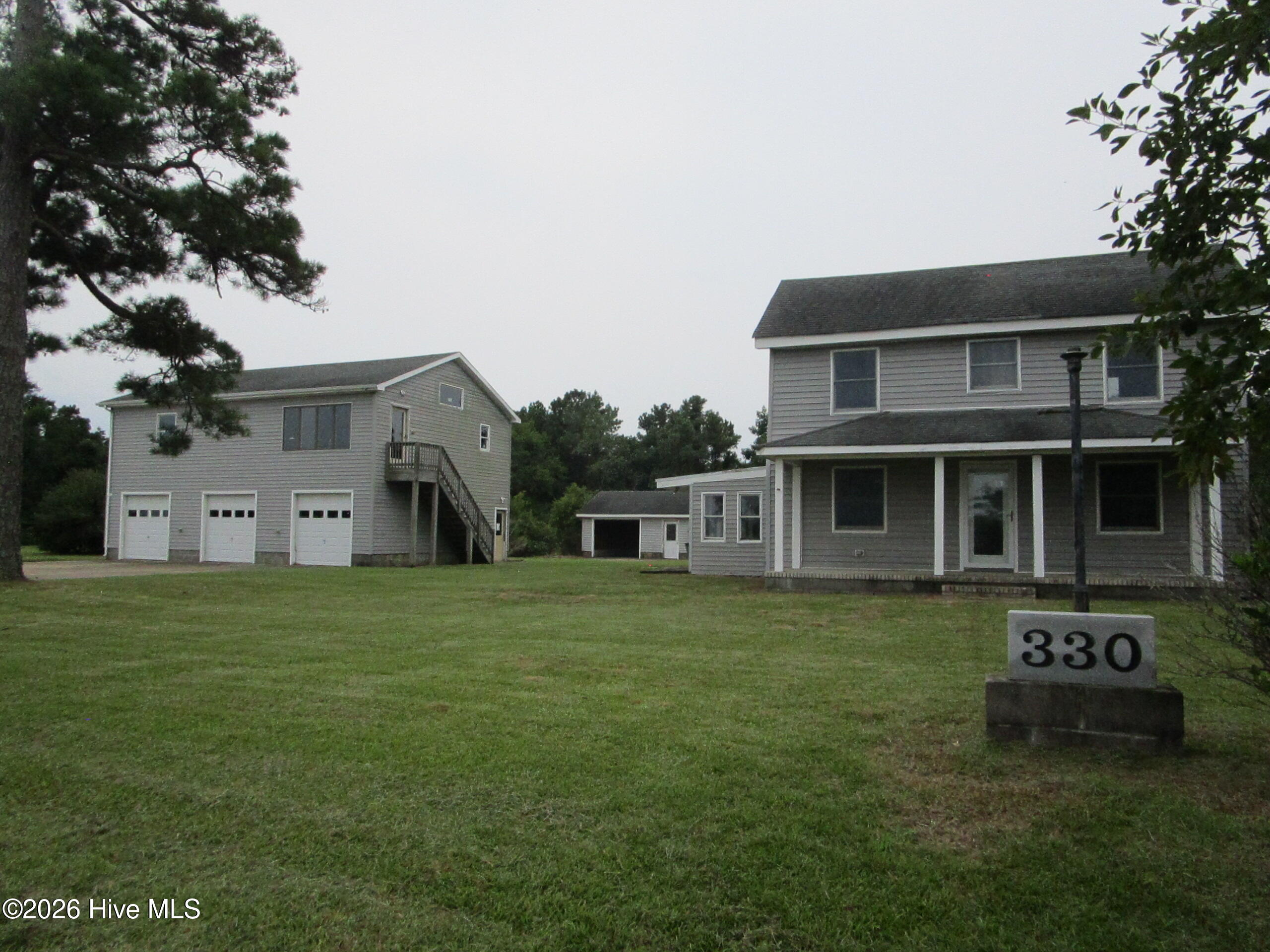 330 Narrow Shore Road — photo