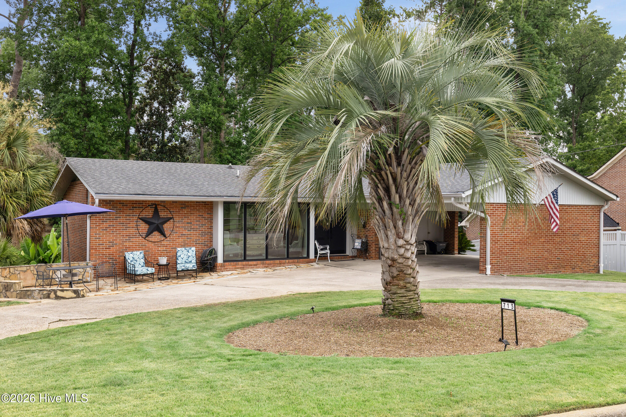 713 Brooks Drive — photo