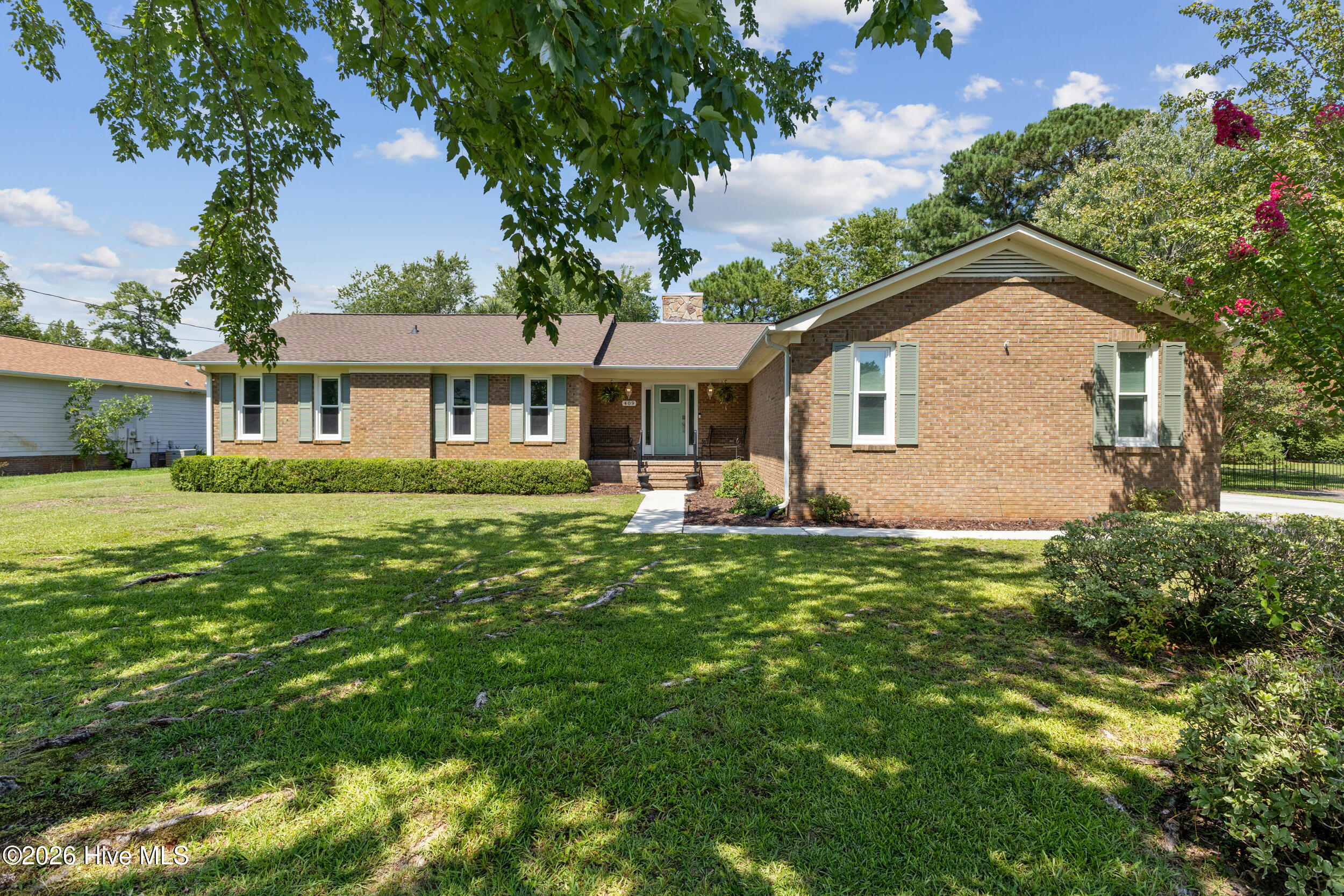 409 Derby Down Way — photo