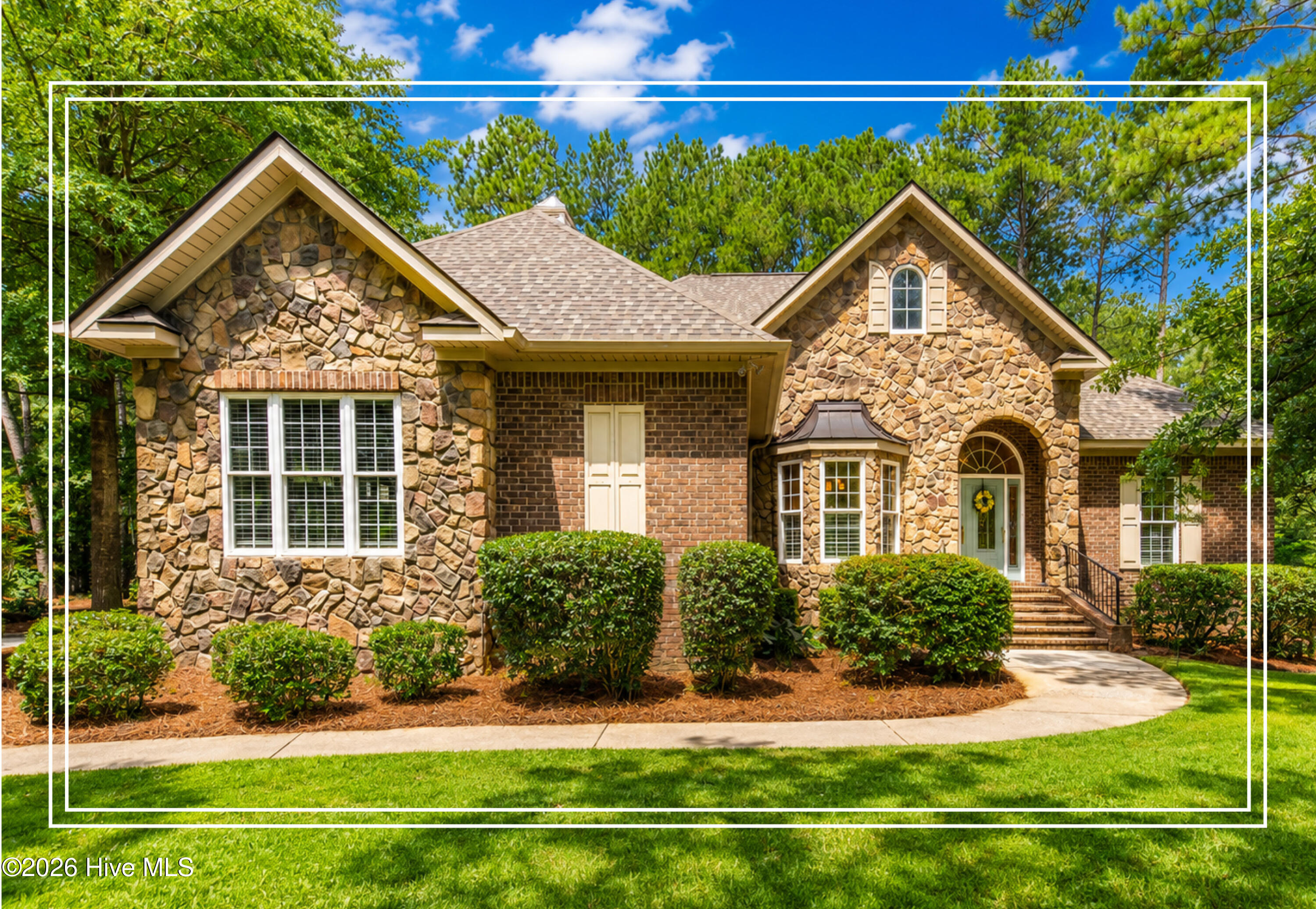 2208 Cardigan Drive — photo