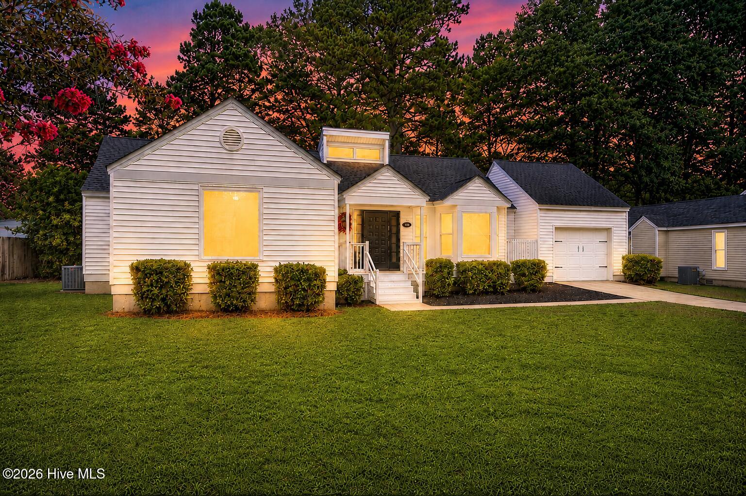 118 Robinwood Drive — photo