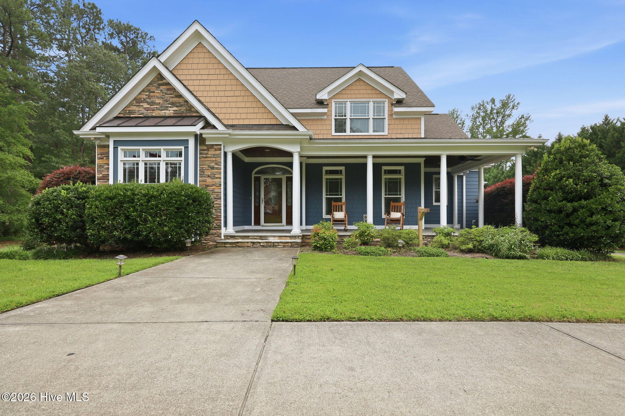 1530 Raven Wood Drive — photo