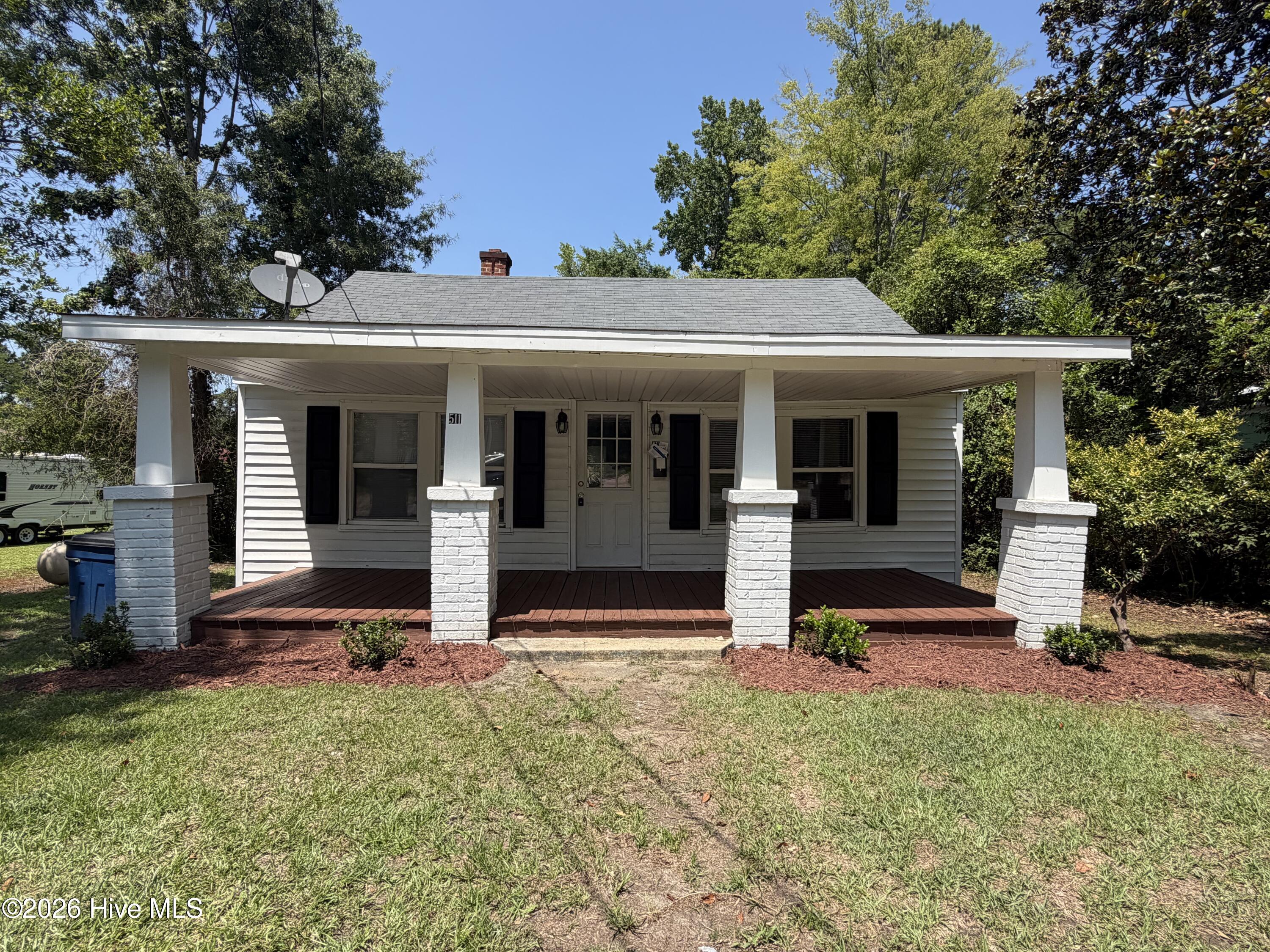 511 E Woodall Street — photo