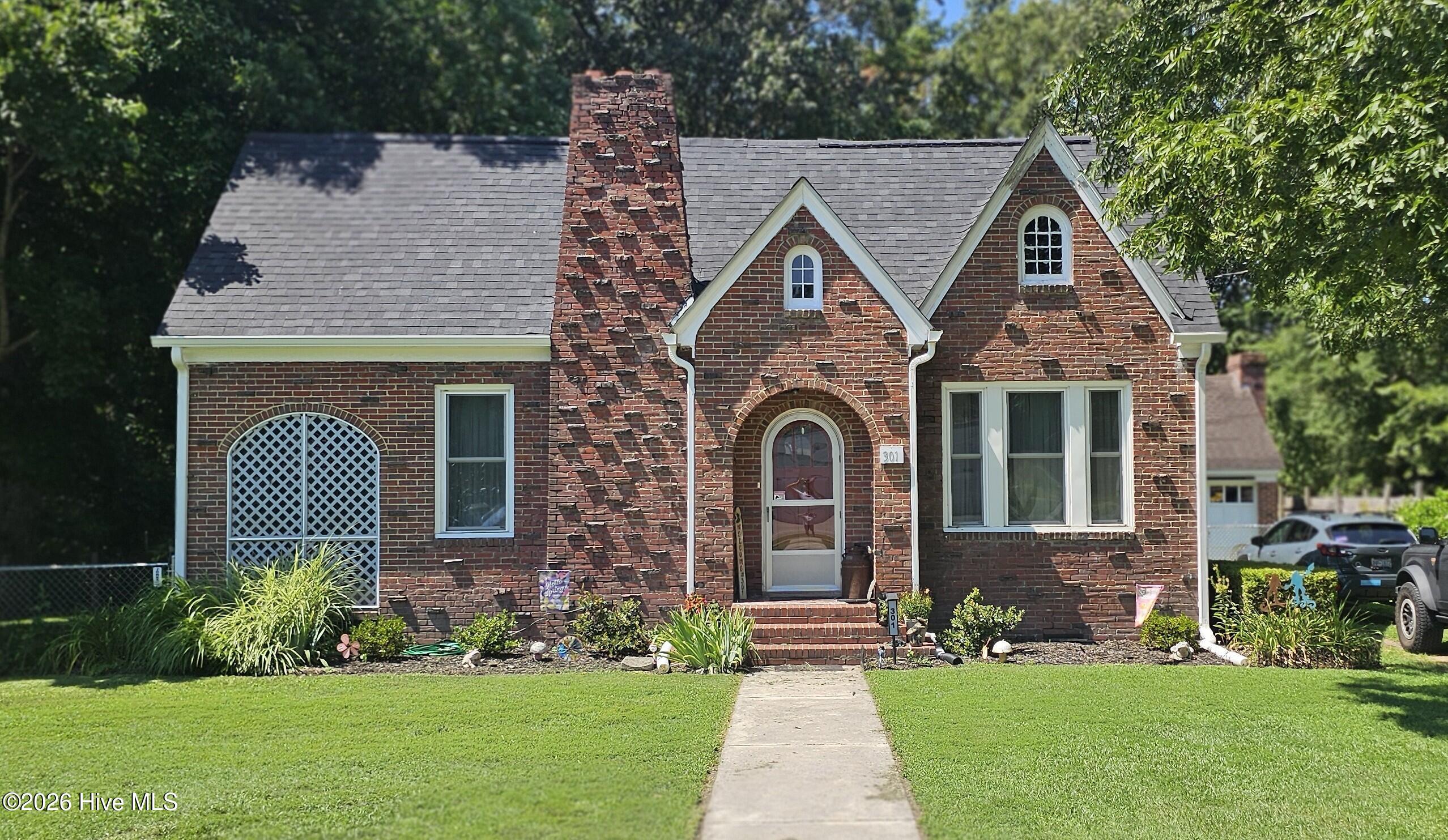 301 W Jackson Street — photo