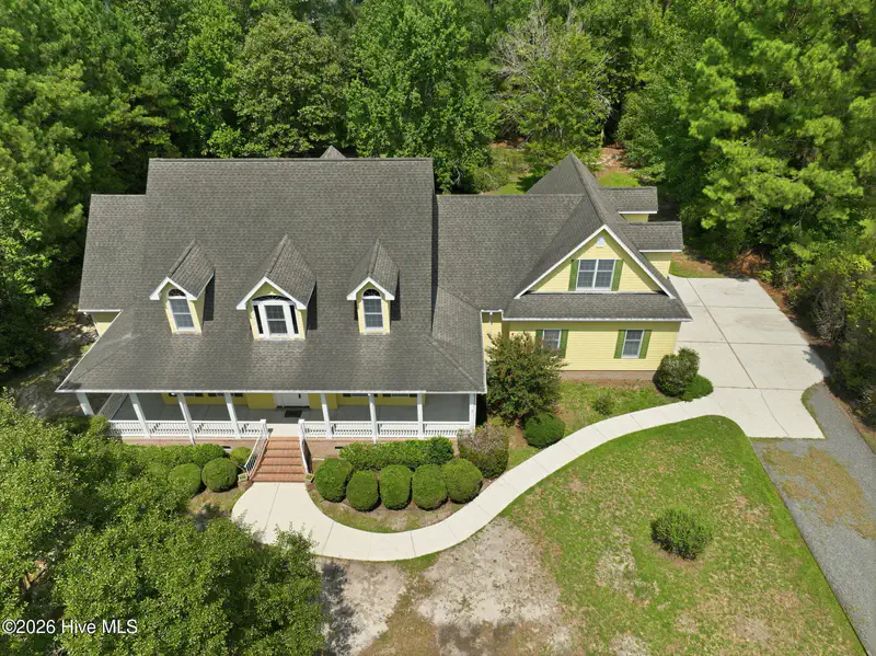 303 Creekview Drive — photo