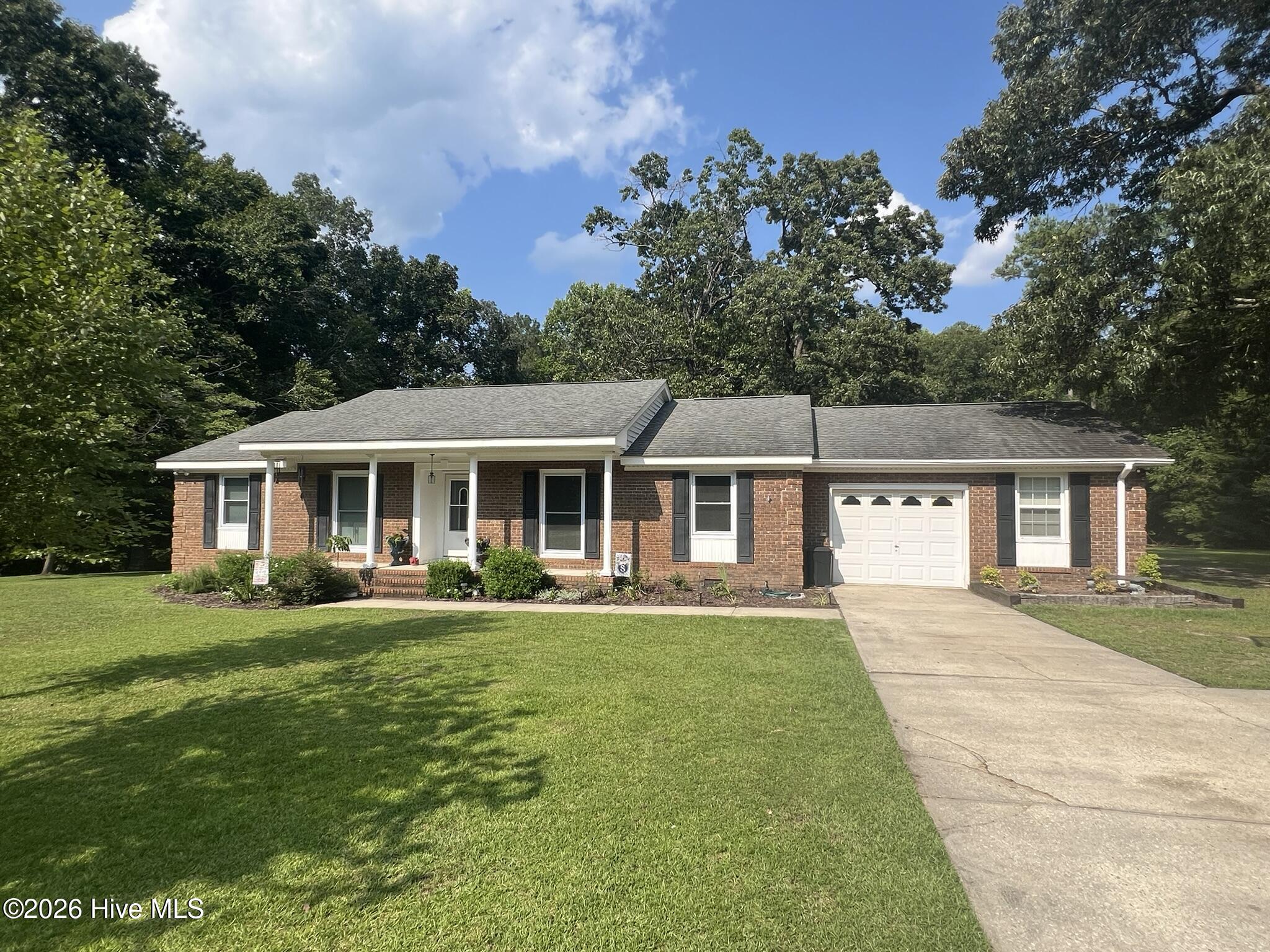 197 Hillcrest Drive — photo