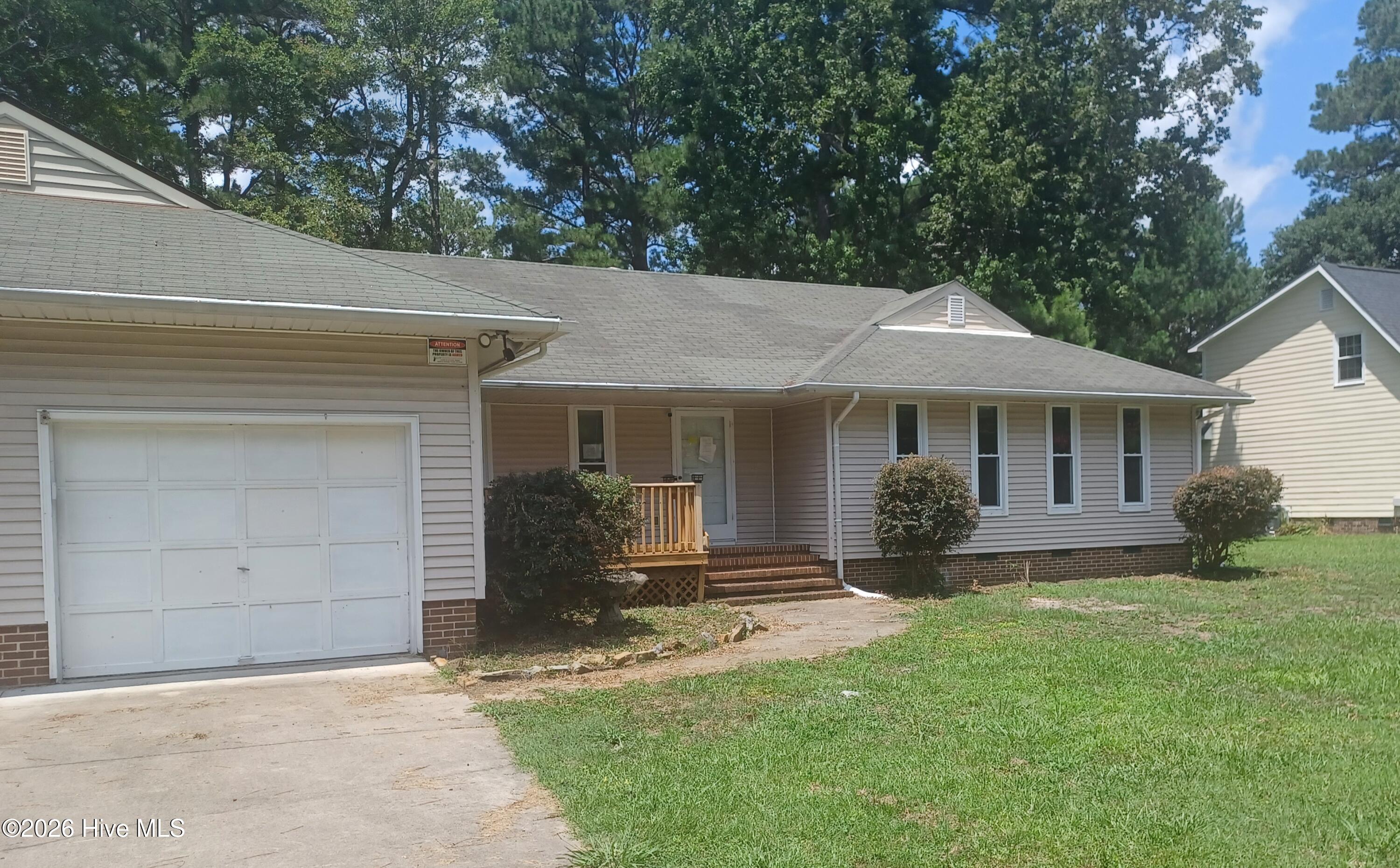 1609 Munroe Lane — photo