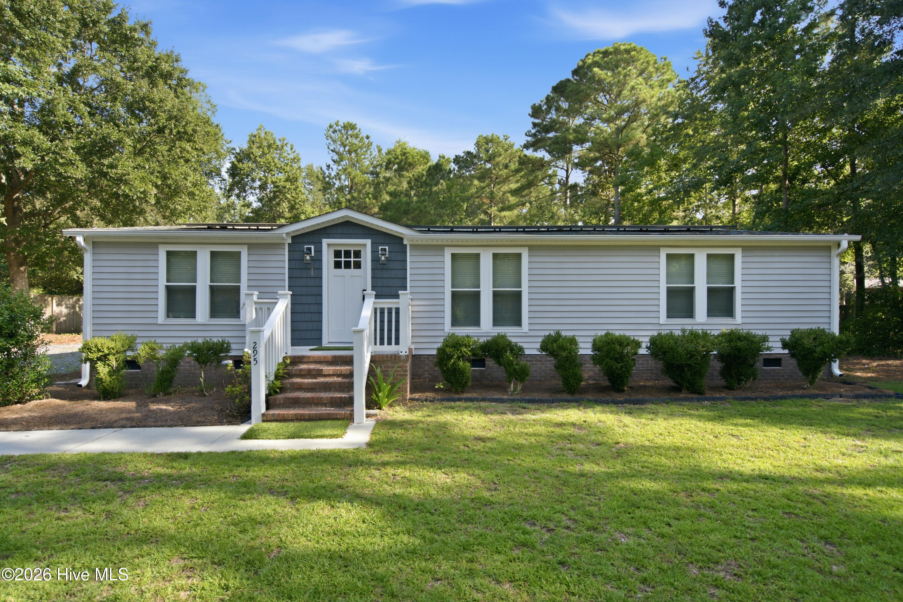 295 Groves Point Circle — photo