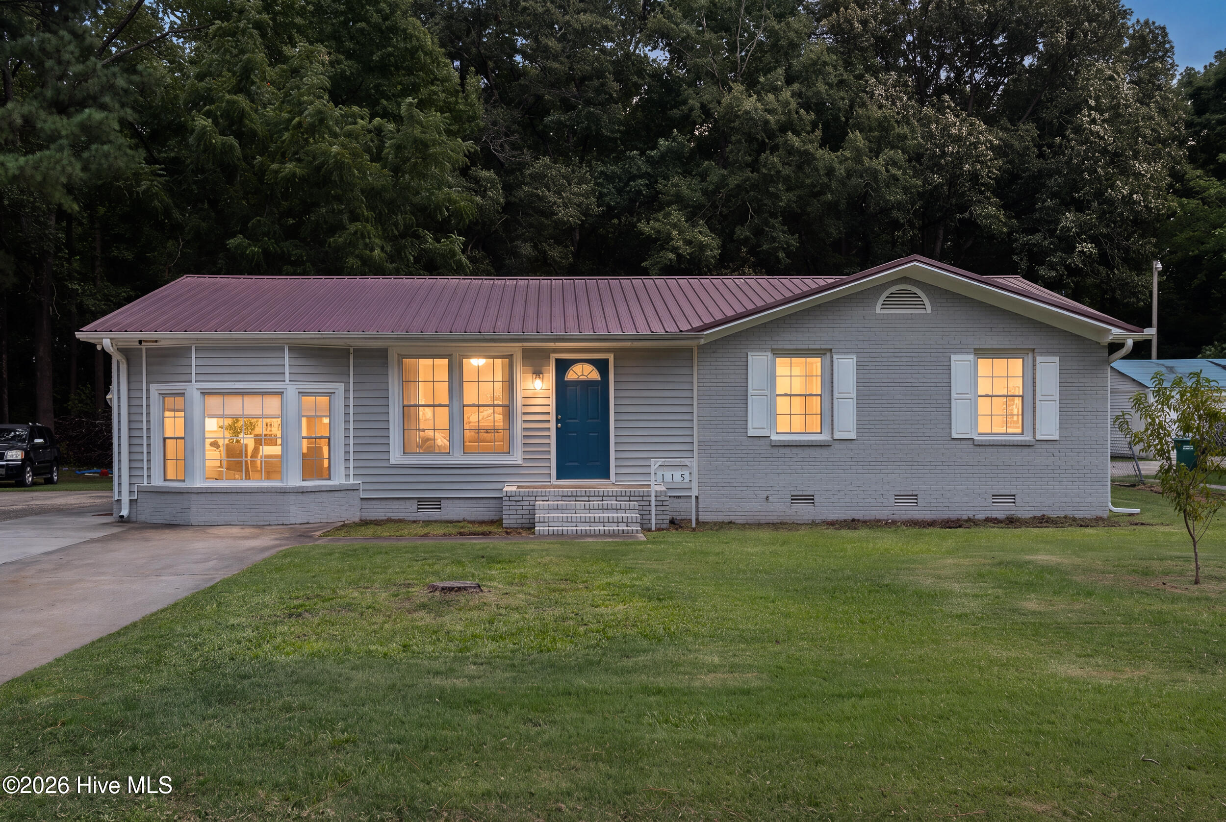 115 Trent Circle — photo