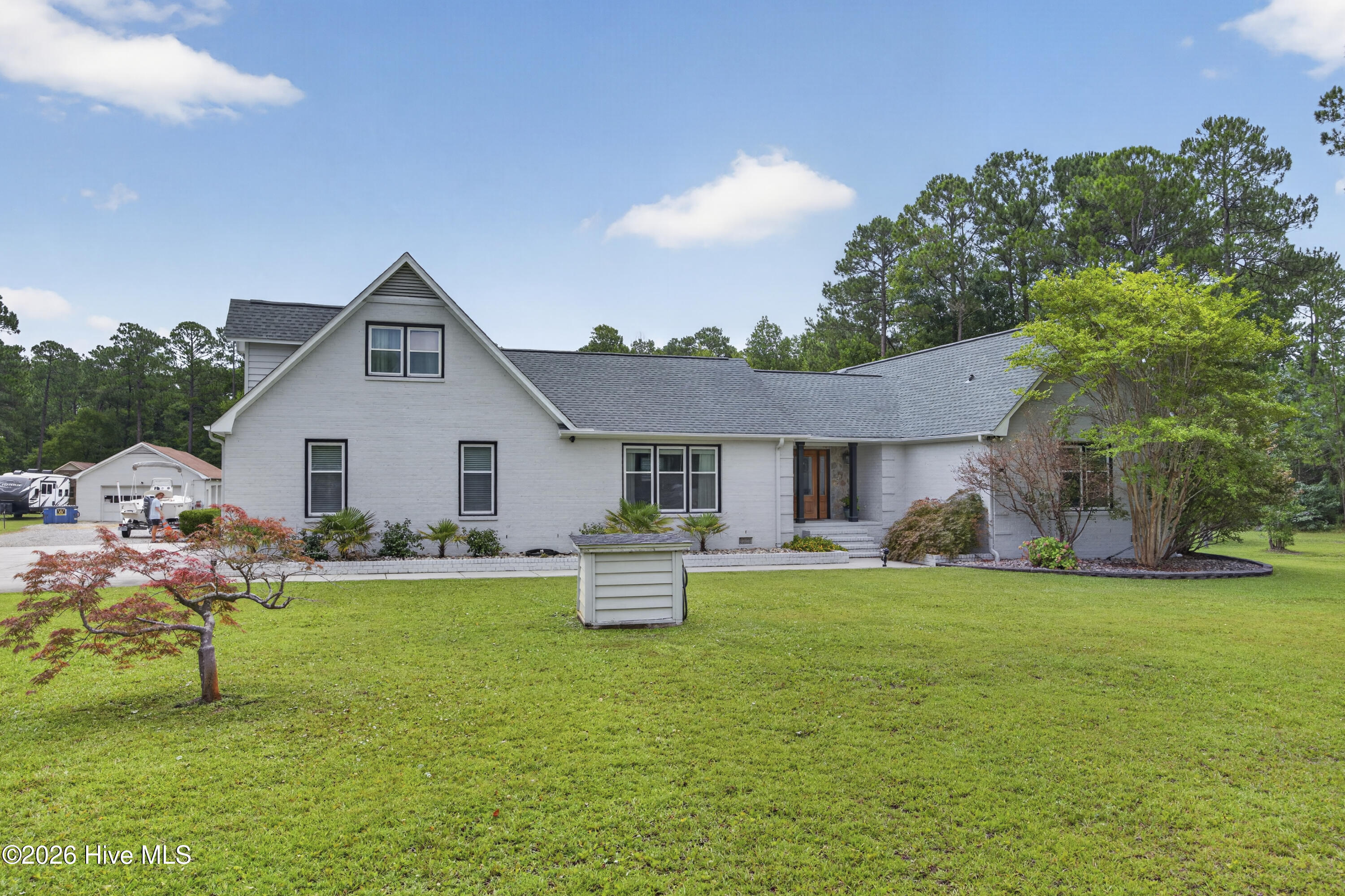 1520 River Road SE — photo
