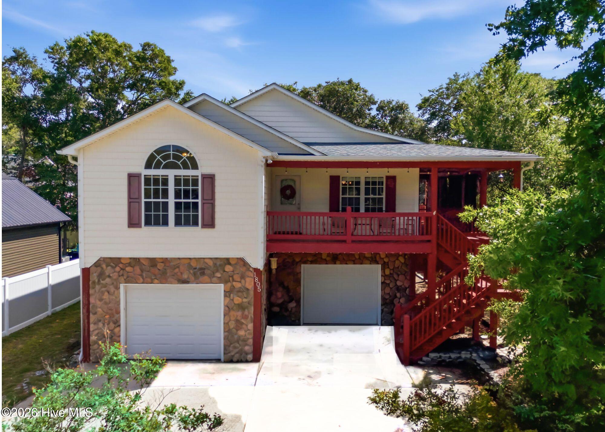 1805 W Oak Island Drive — photo