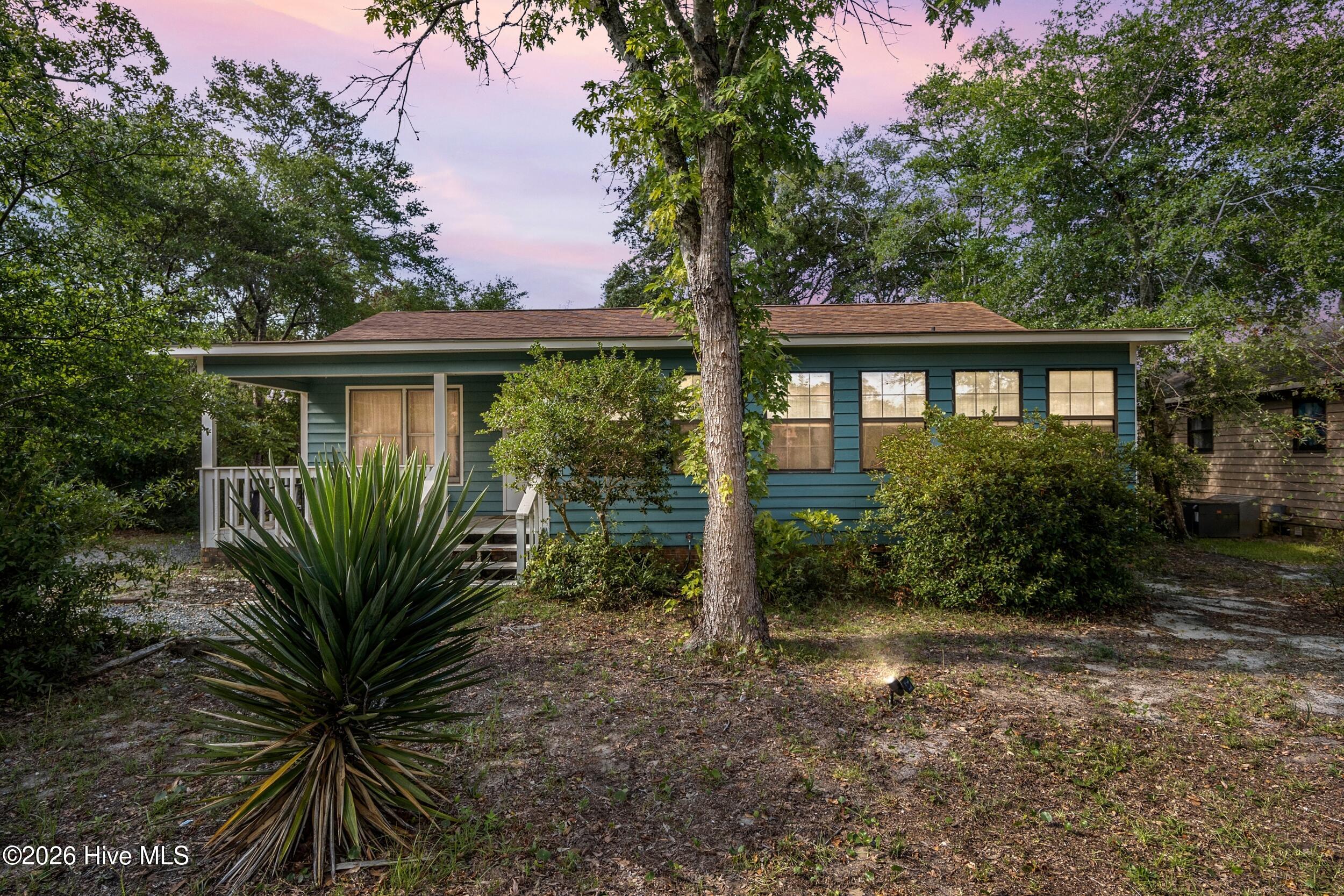 603 E Oak Island Drive — photo