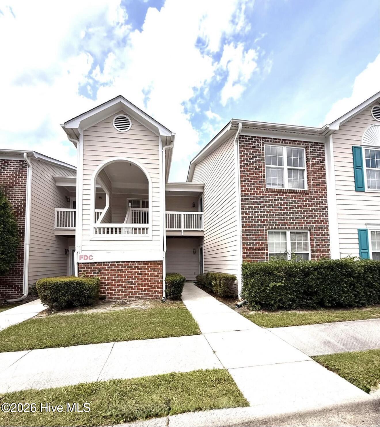 901 Litchfield Way D — photo