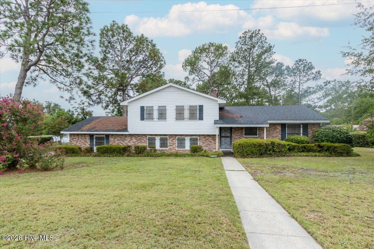2462 Leslie Circle — photo