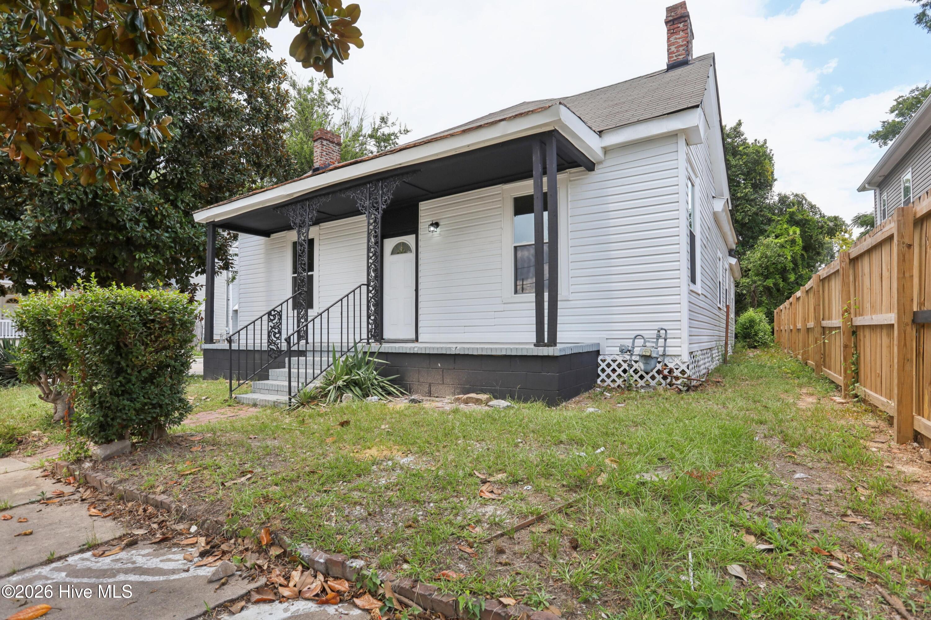 1021 Miller Street — photo