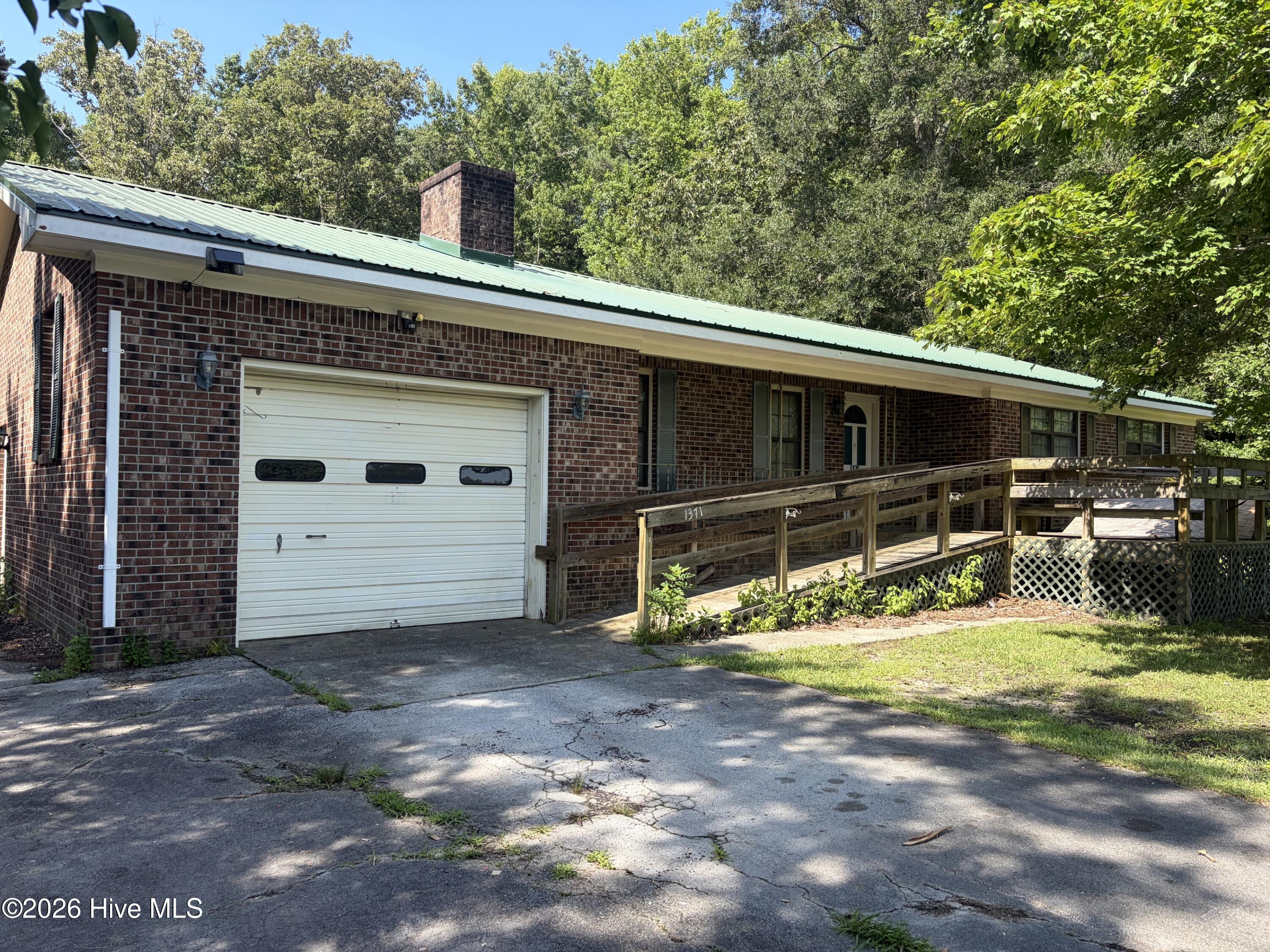 1371 Cooper Road — photo