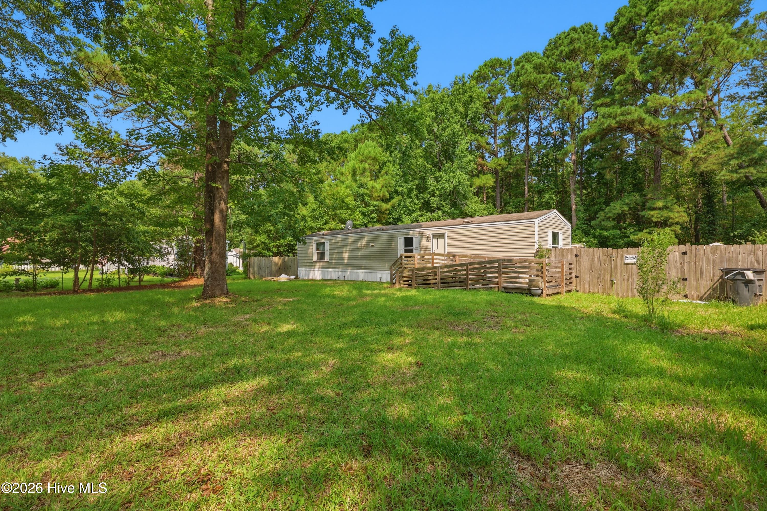 1426 Cherrytree Road NE — photo