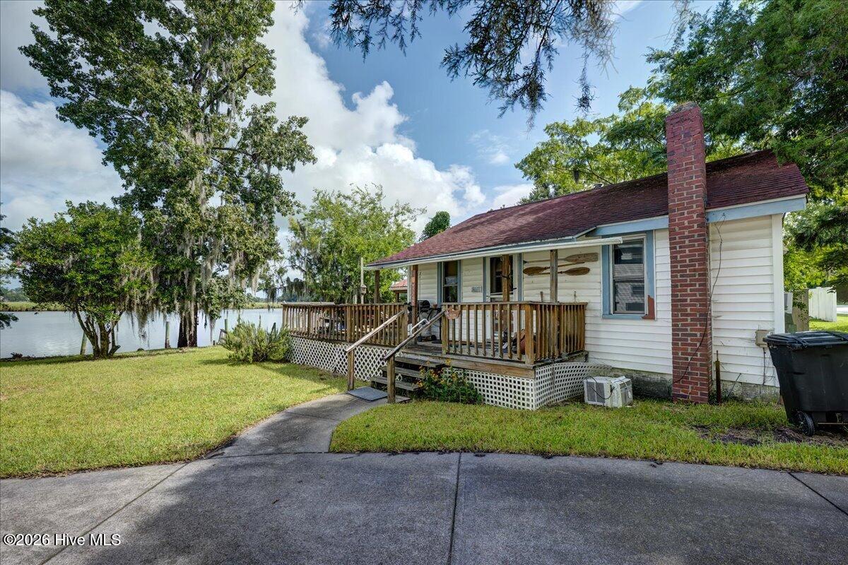 1298 Brices Creek Road — photo