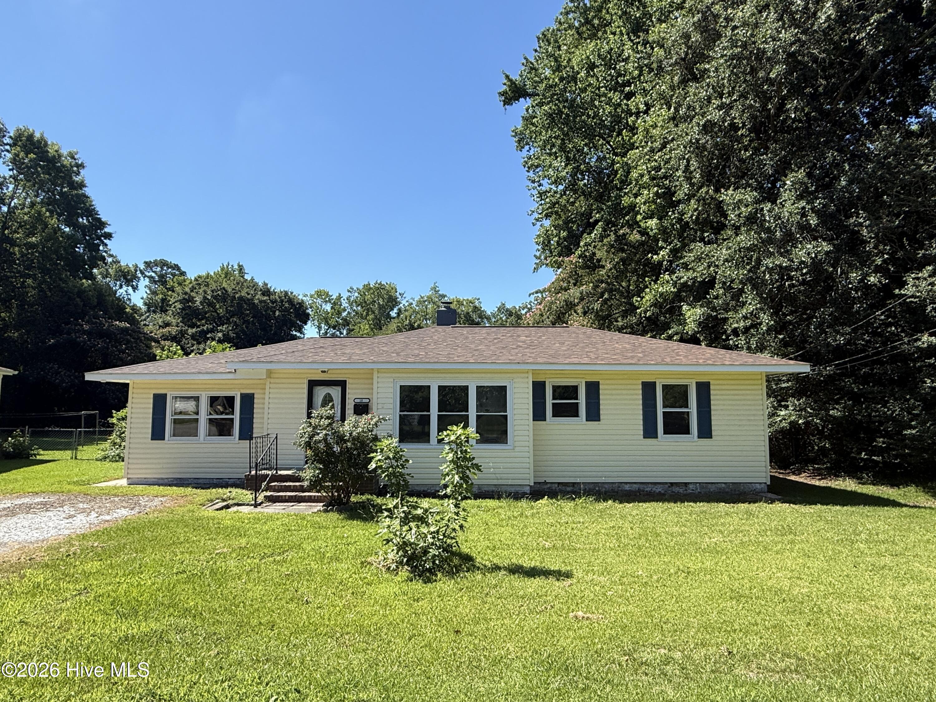 18 White Oak Street — photo