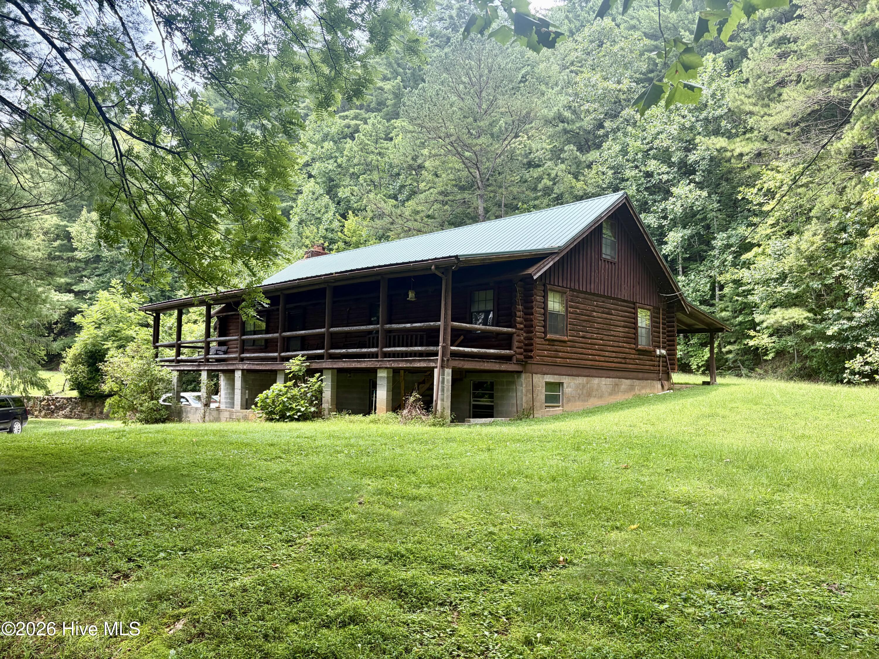913 Franks Creek Road — photo
