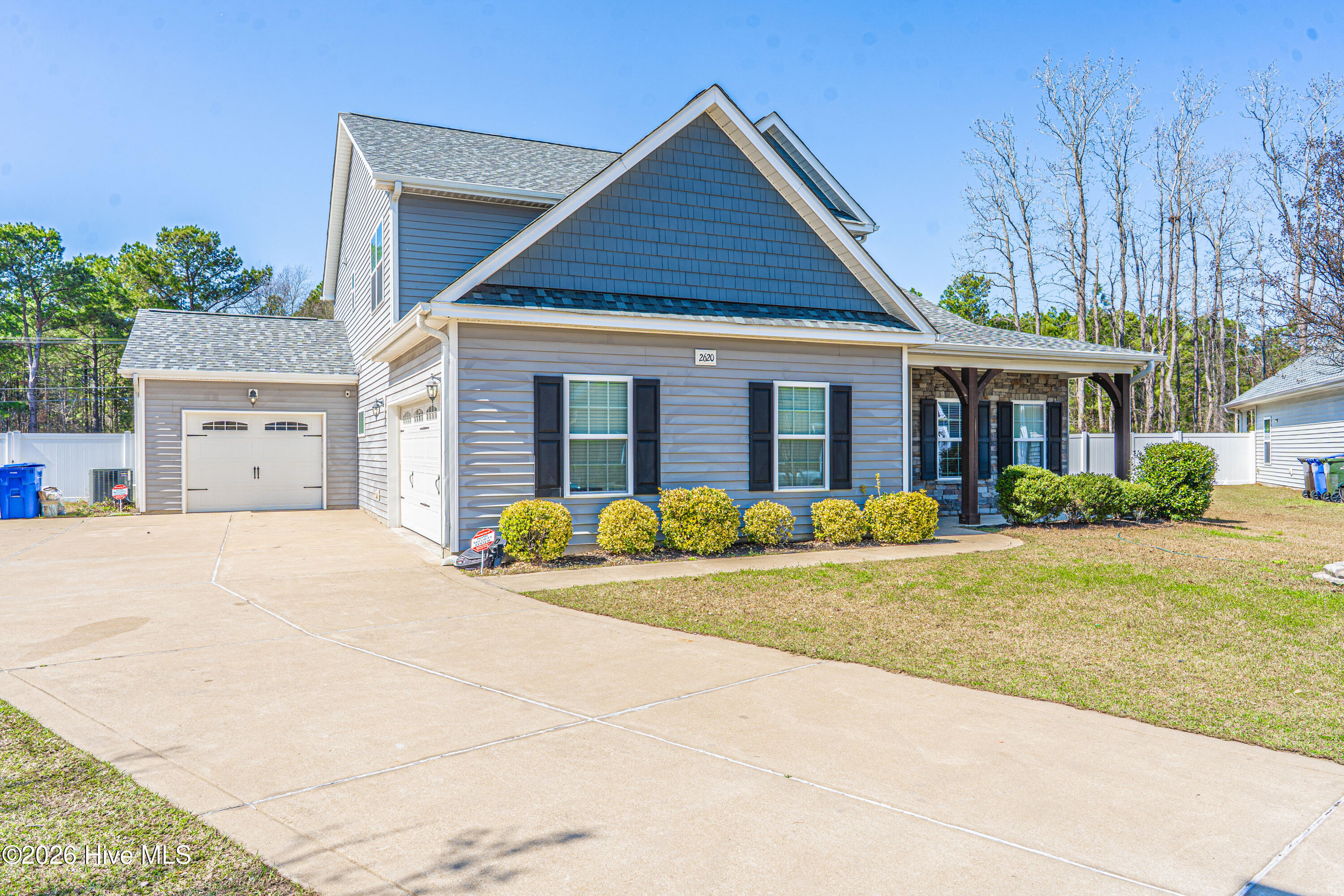 2620 Highpoint Court — photo