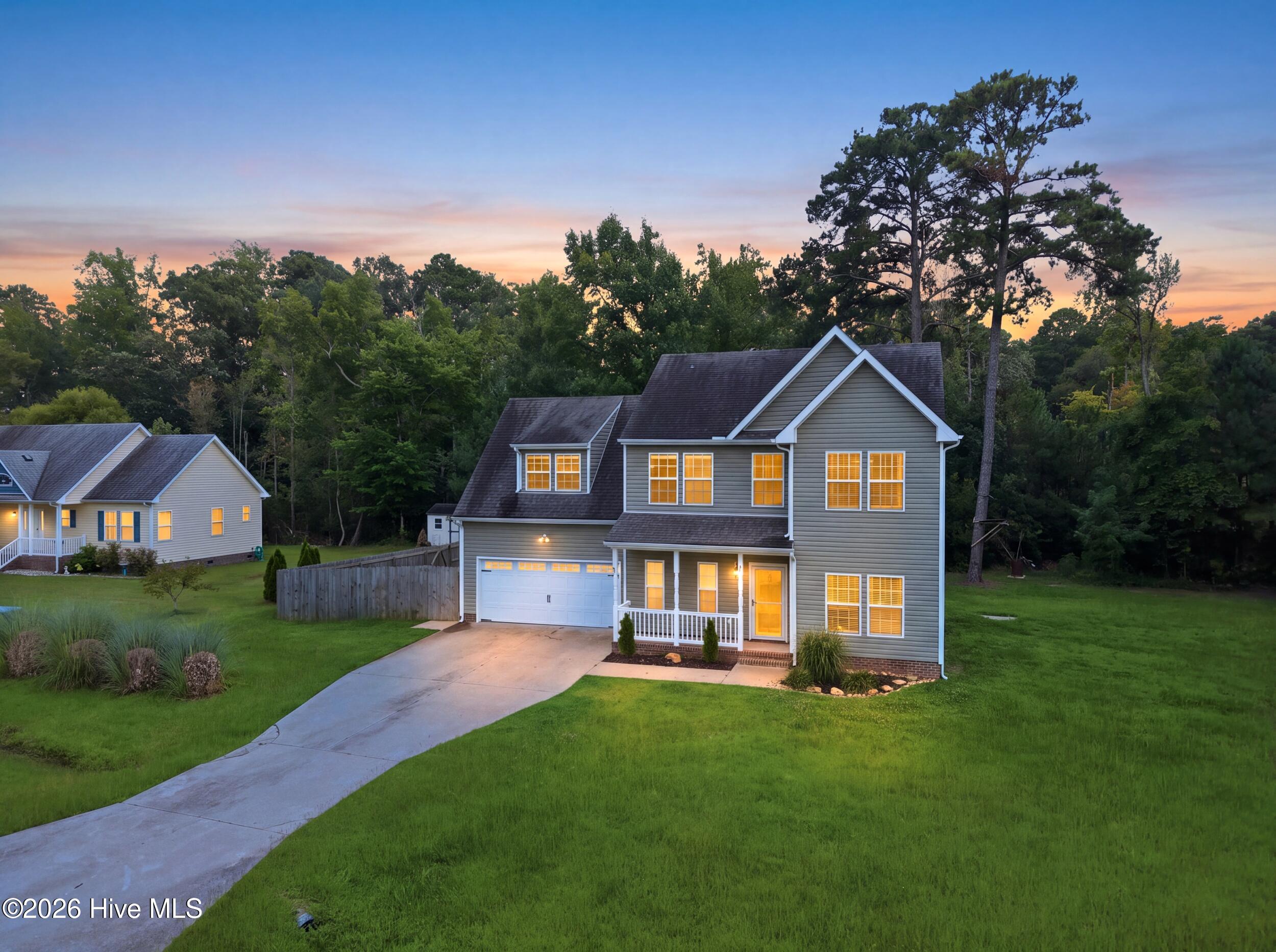141 Trevor Way — photo