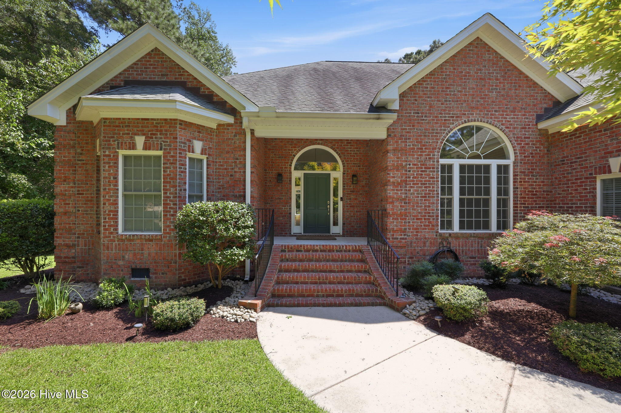 3807 Leaf Court — photo