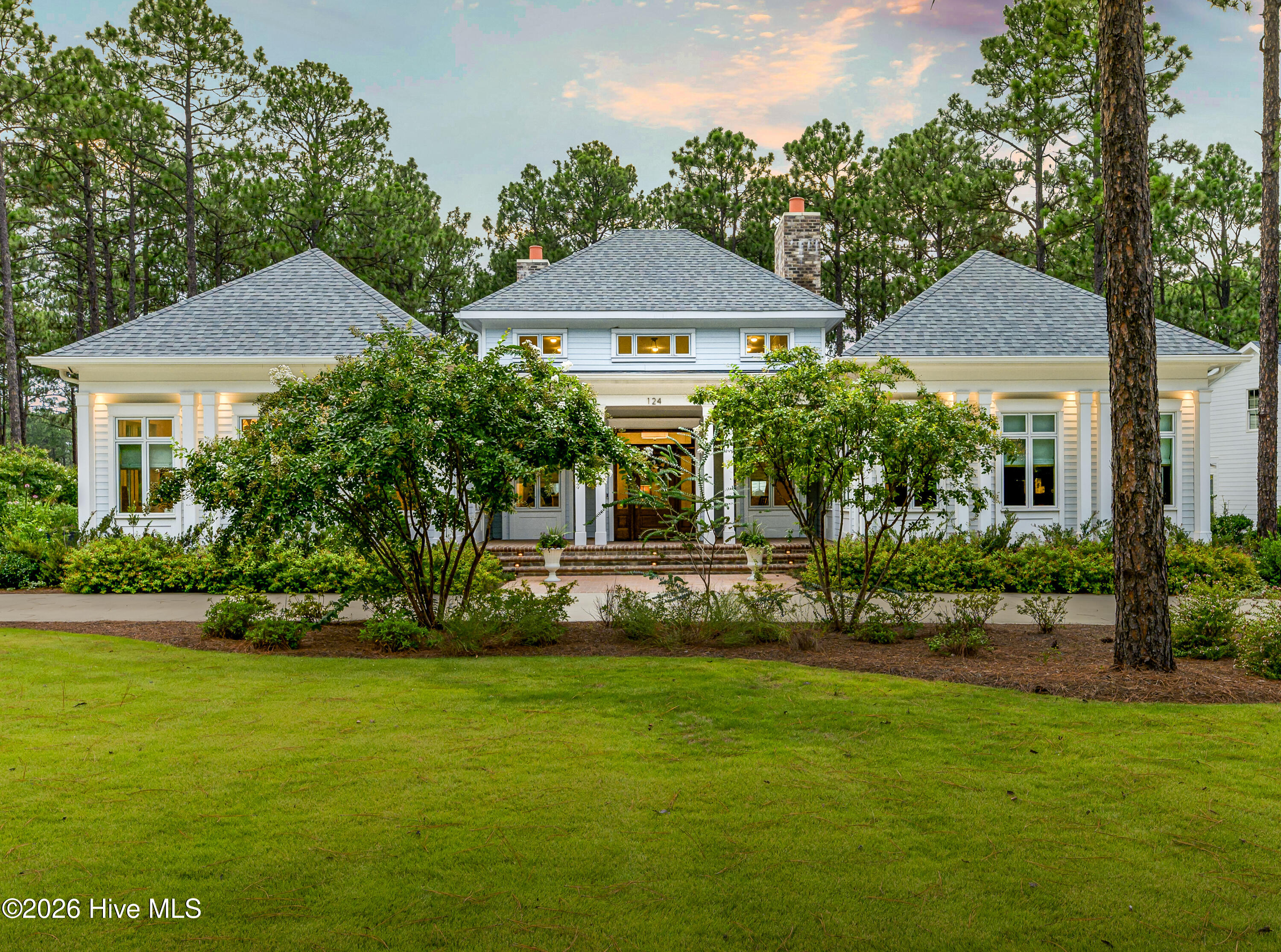 124 Chesterfield Drive — photo