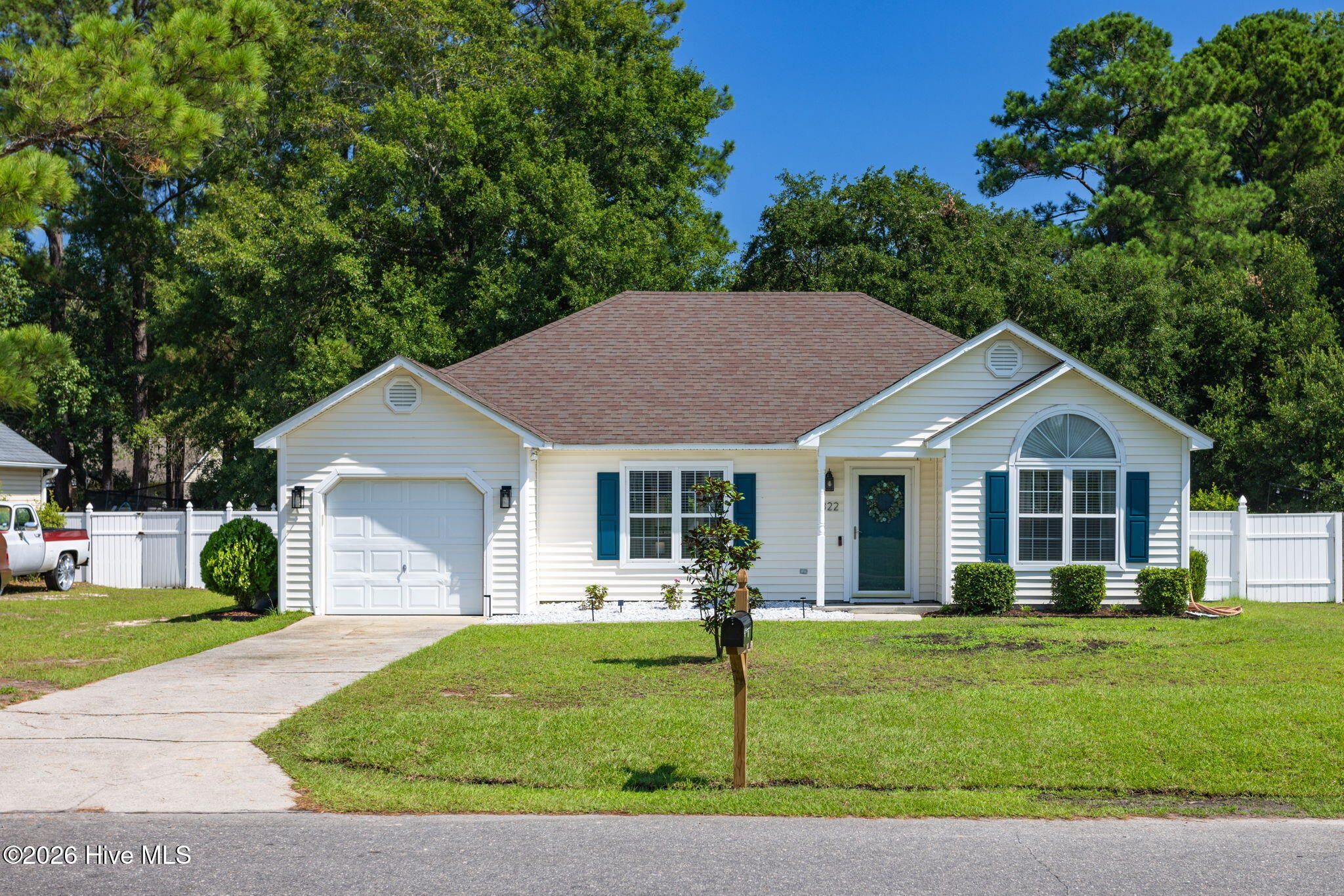 322 Deepwoods Court SE — photo