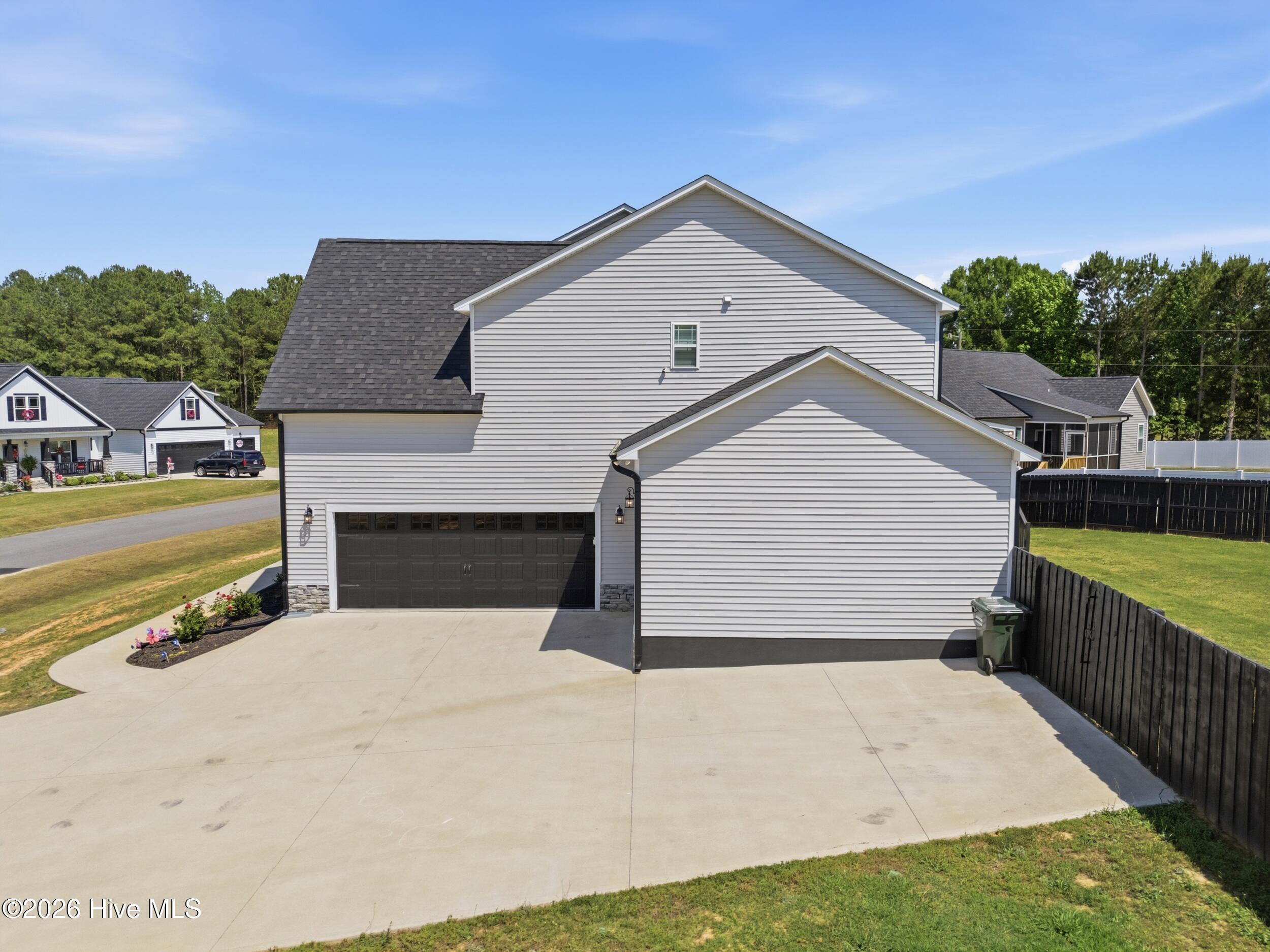 69 Red Rocks Circle, Benson, NC 27504 — photo 3