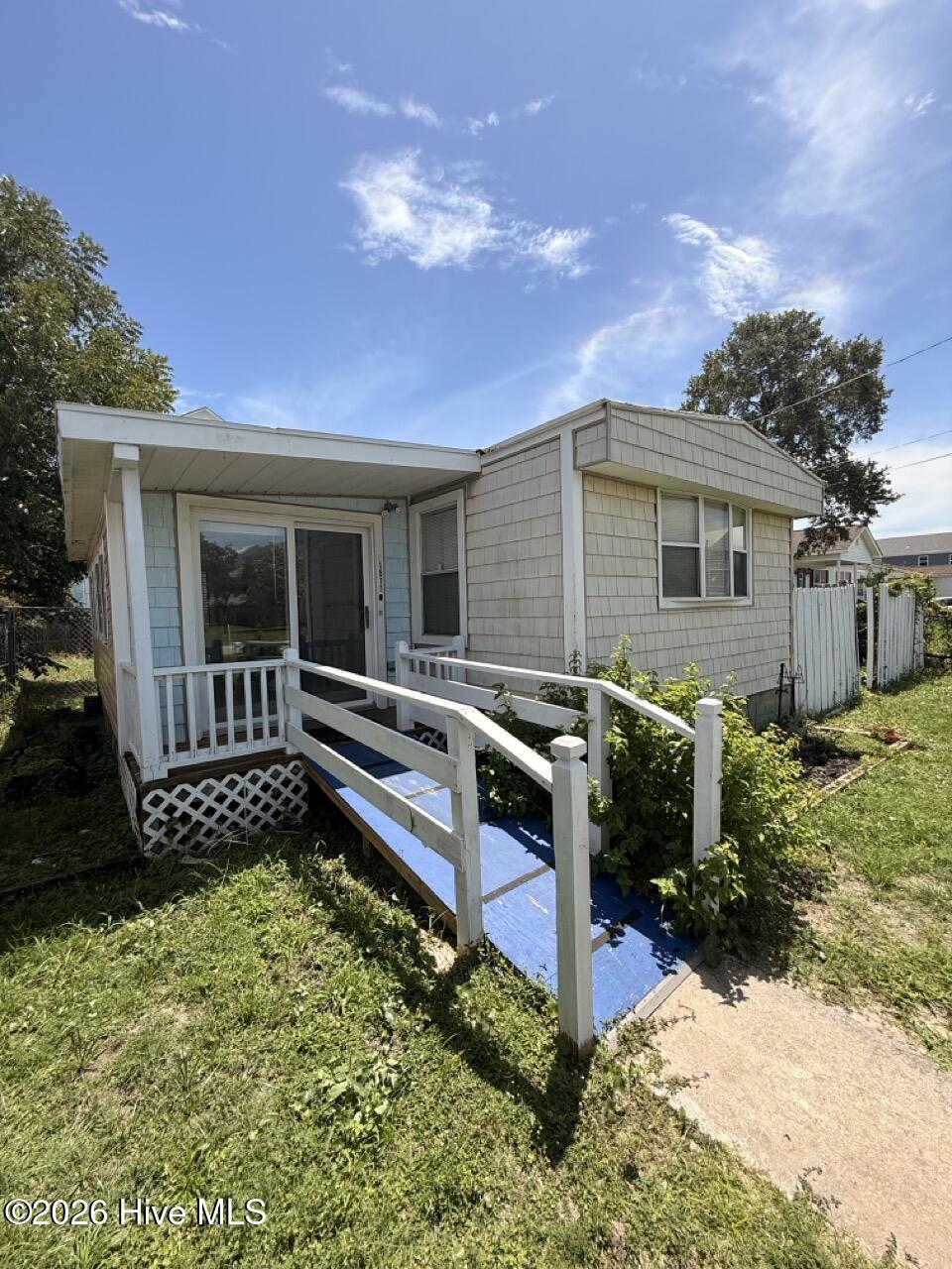 1511 Mackerel Lane — photo