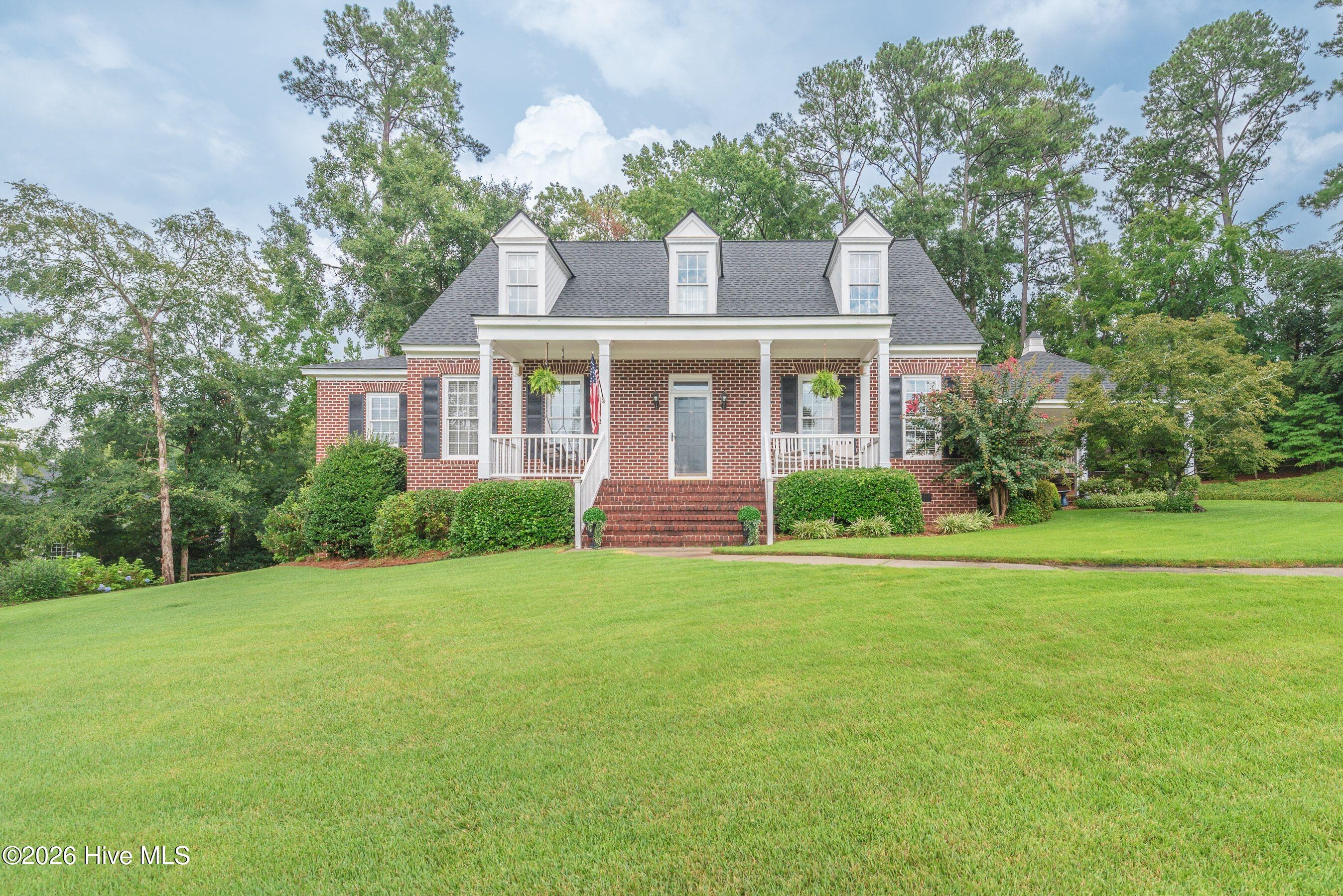 507 Pineview Court — photo