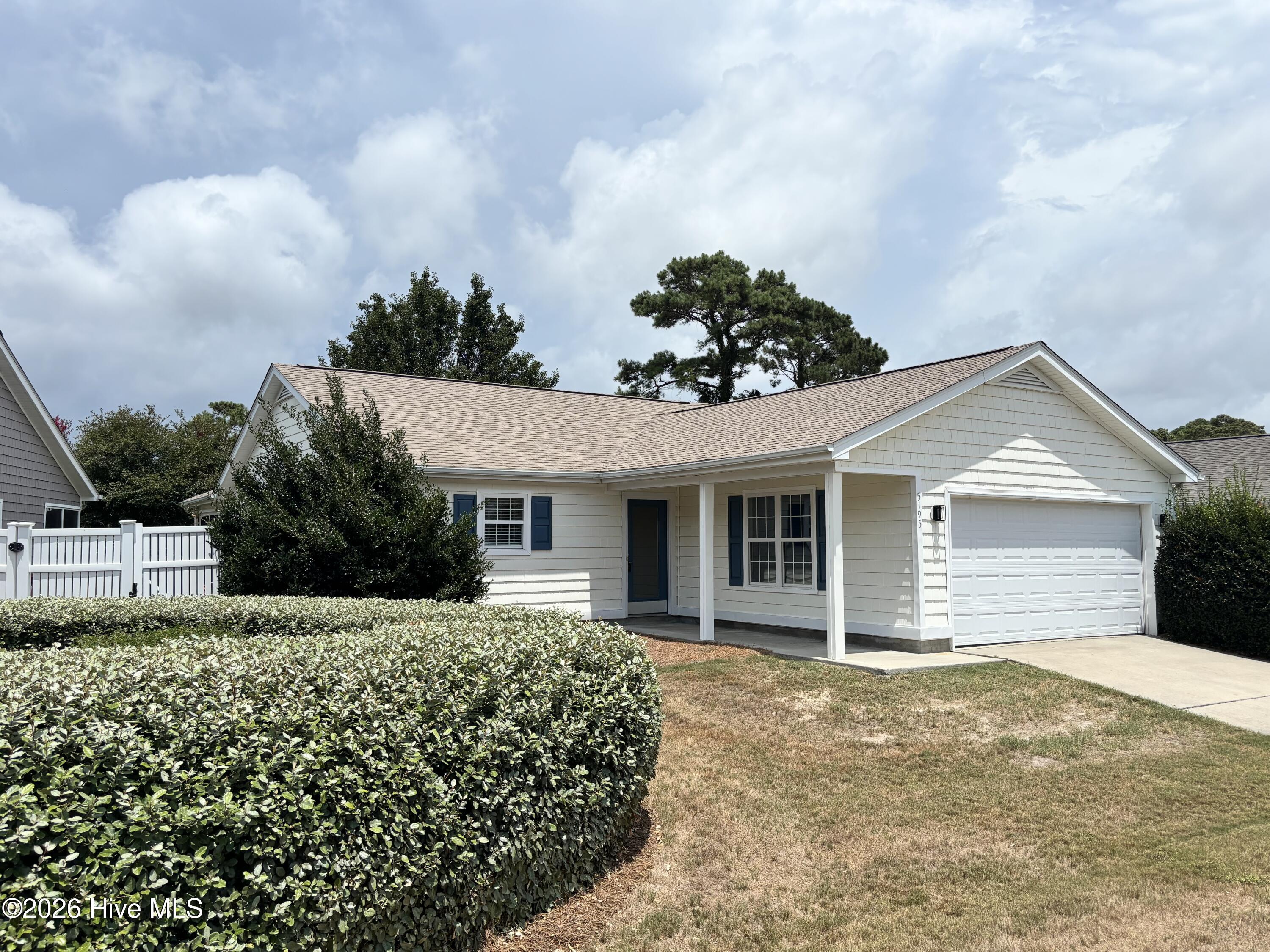 5195 Minnesota Drive SE — photo