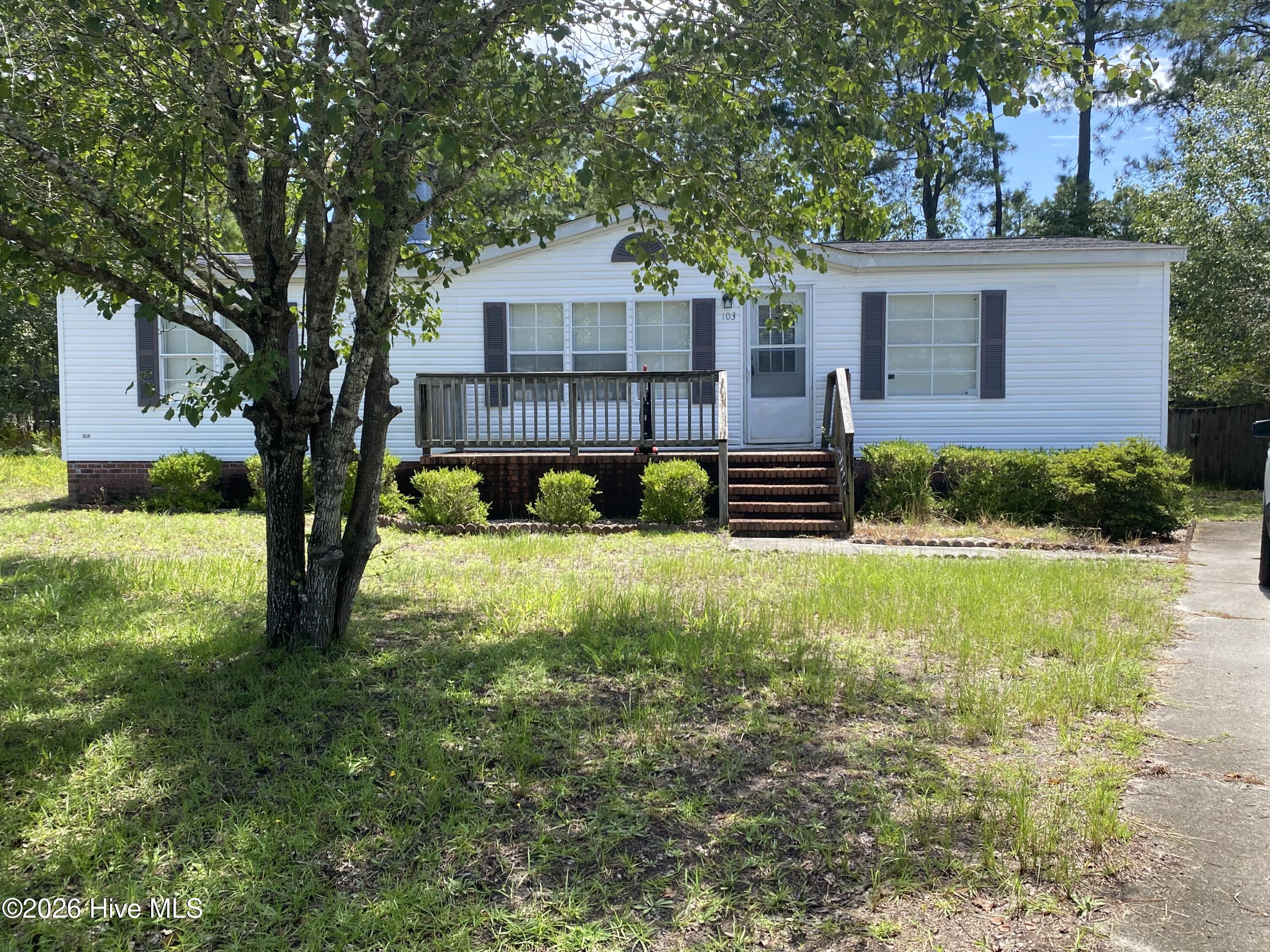 103 Yew Court — photo