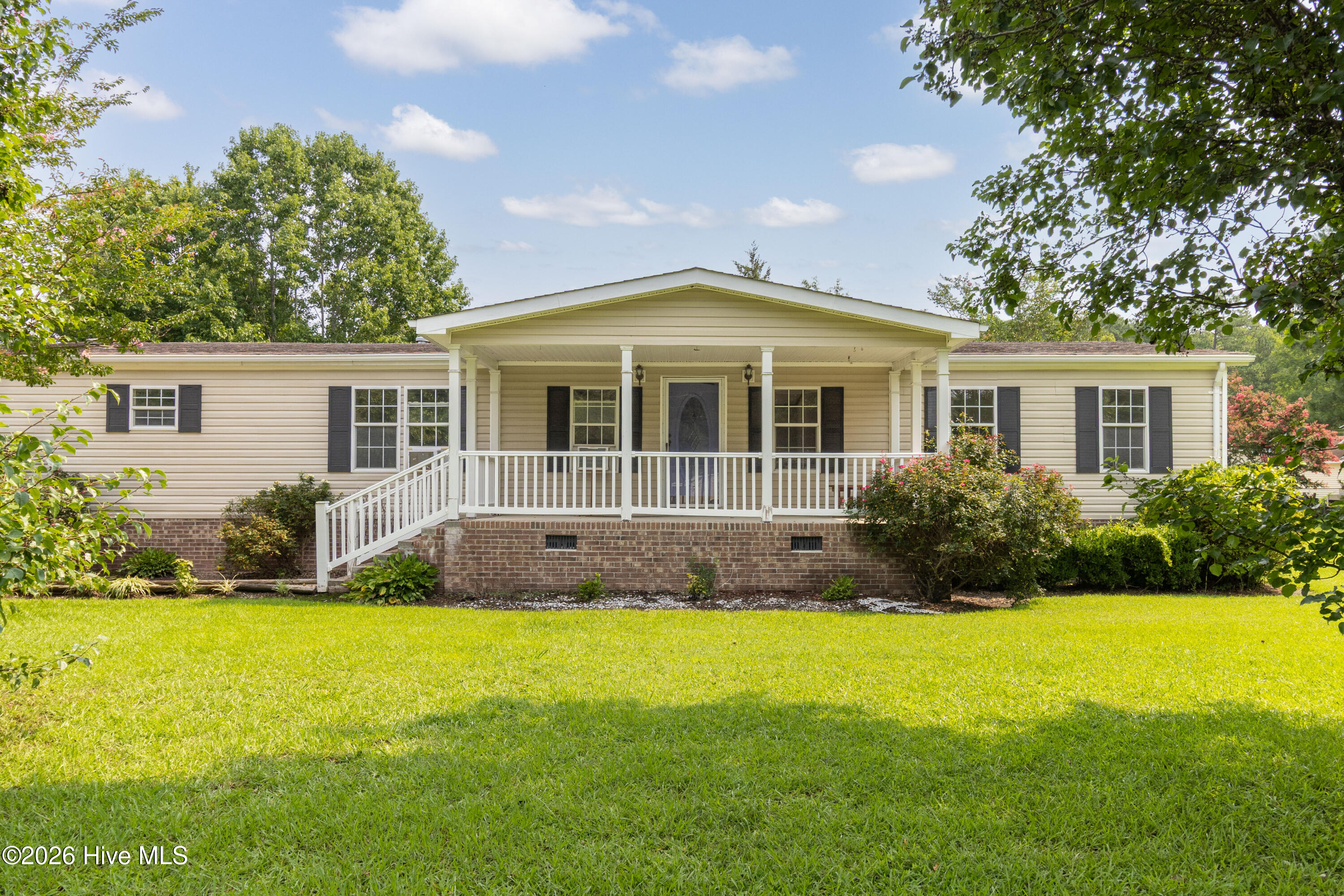 339 Woodland Drive — photo